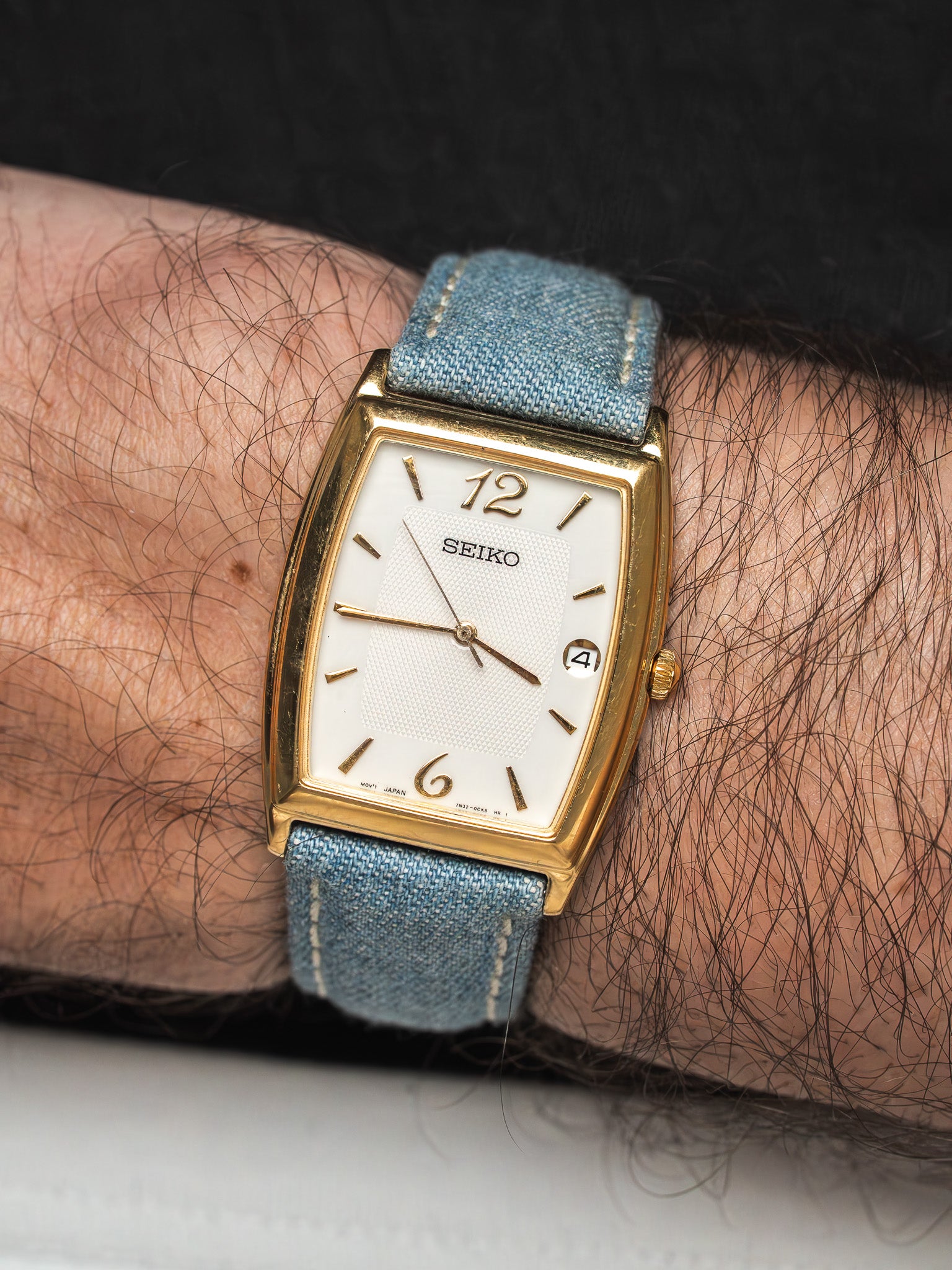 Montre Seiko Vintage Plaqué Or — Tonneau Cadran Blanc (1992)