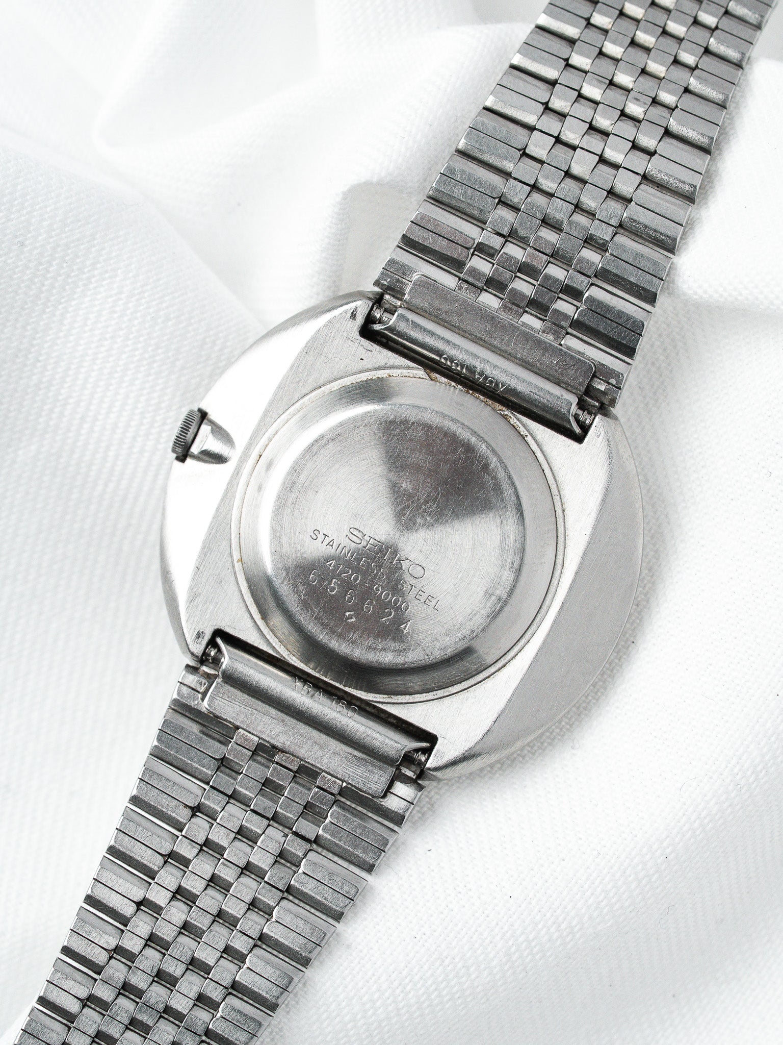 Montre Seiko Emblem Vintage Acier — Cadran Bleu Ultra-Plate (1976)