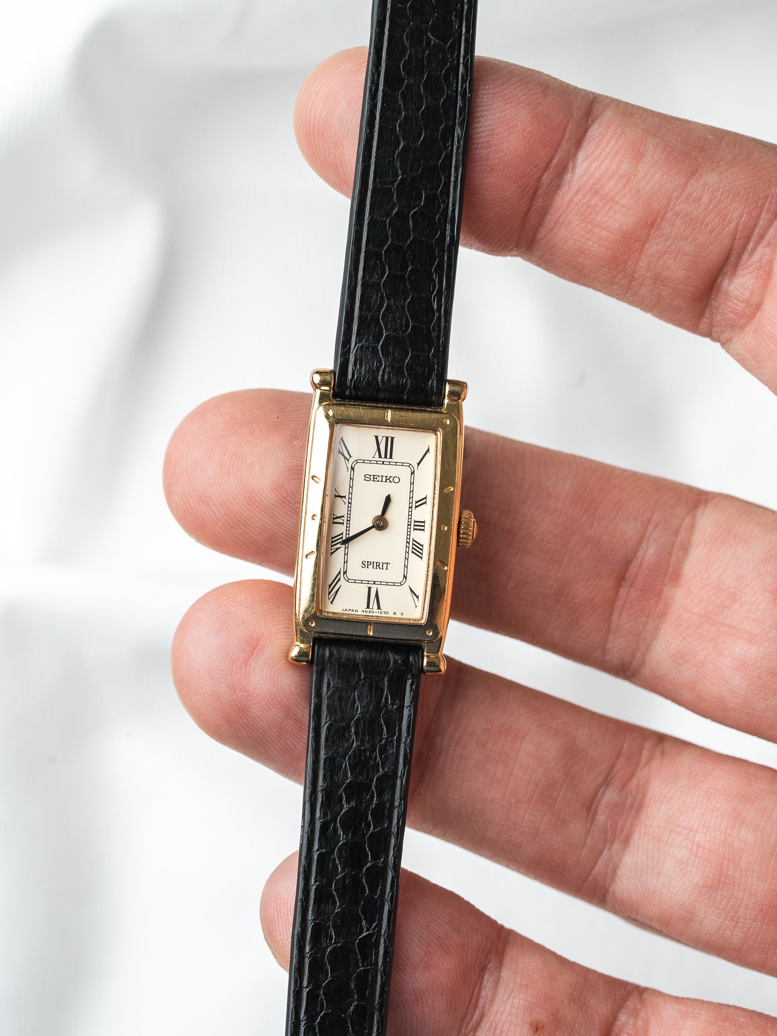 Montre Seiko Spirit Tank Or 16mm — Cadran Blanc Romain (1995)