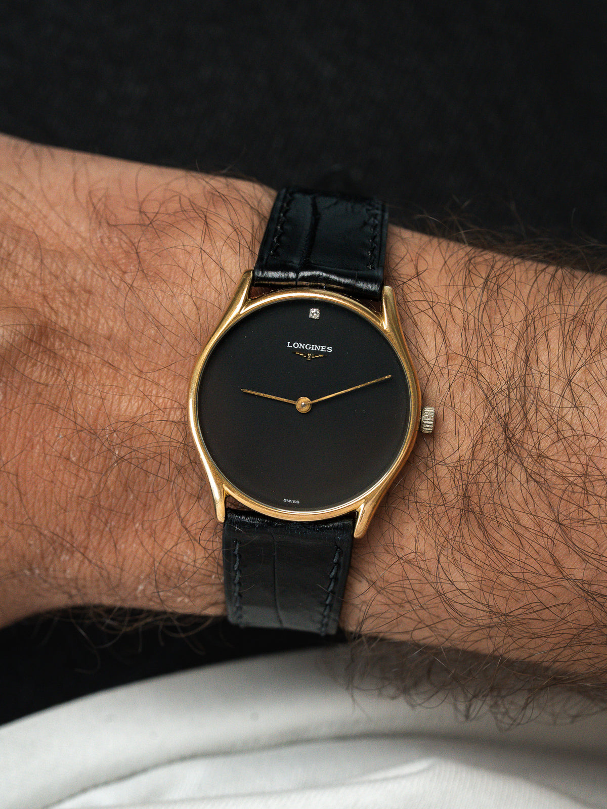 Montre Longines Vintage 4139 — Cadran Noir, Plaqué Or (1977)