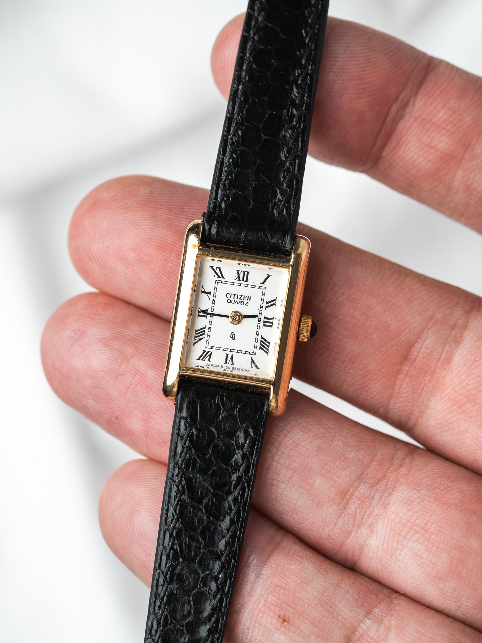 Vintage Citizen Gold-Plated Mini Watch — White Dial (1988)