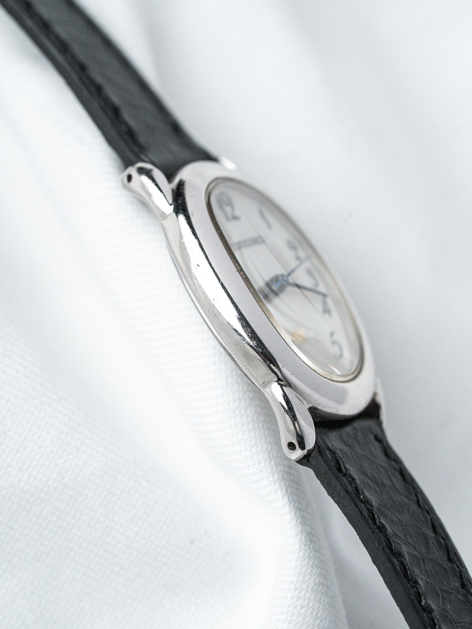 Montre Seiko Noie 1F21-5B70 Acier — Baignoire Ovale (1990s)