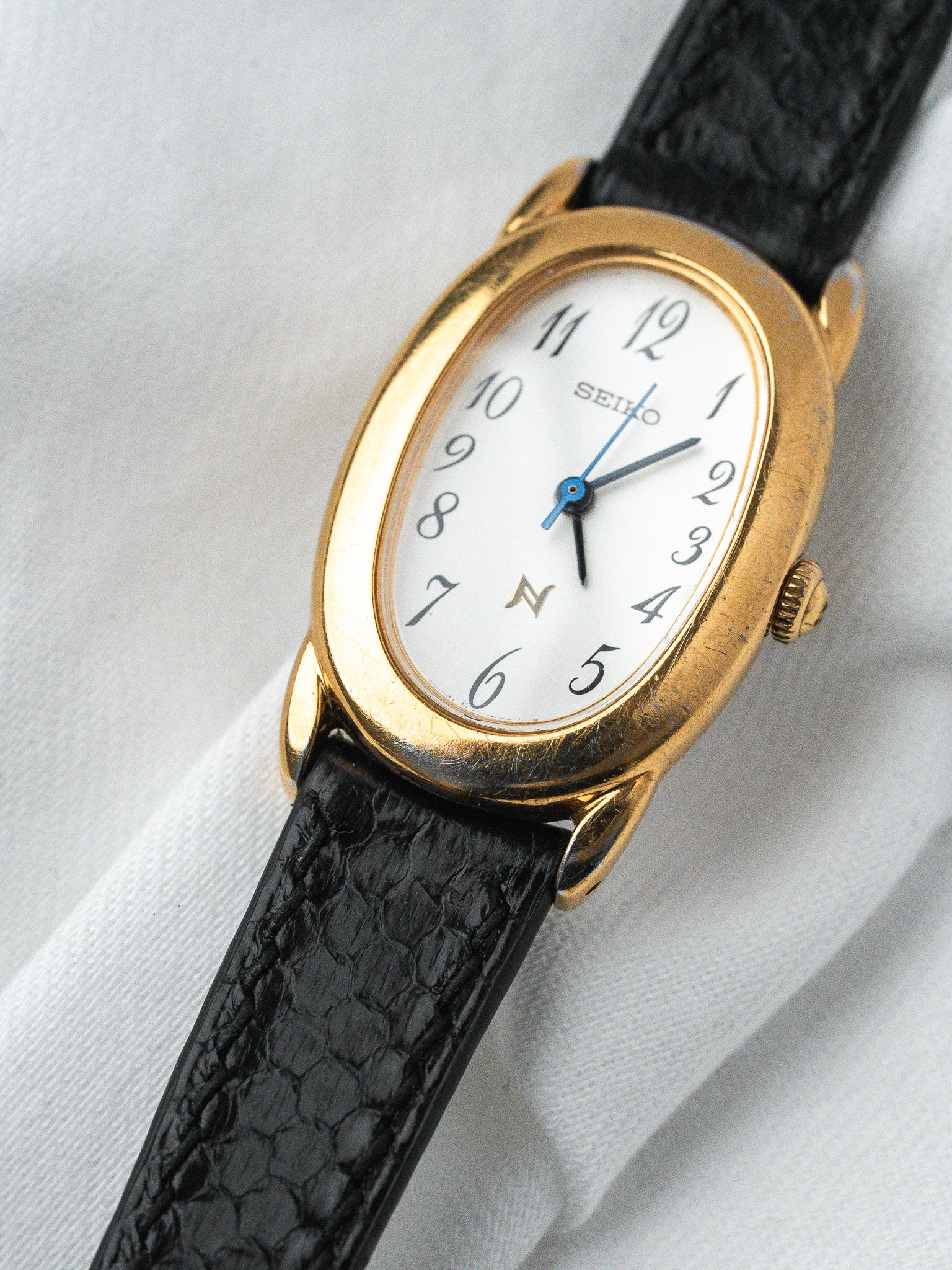 Montre Seiko Noie 1F21-5B70 Plaqué Or — Baignoire (1994)