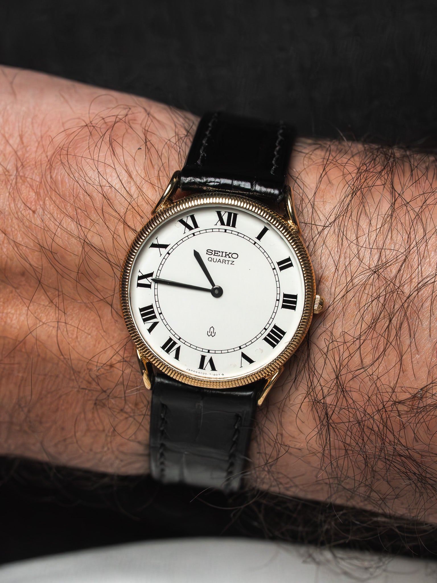 Montre Seiko 8020-7080 Plaqué Or — Cornes de Vache Guillochée (1983)