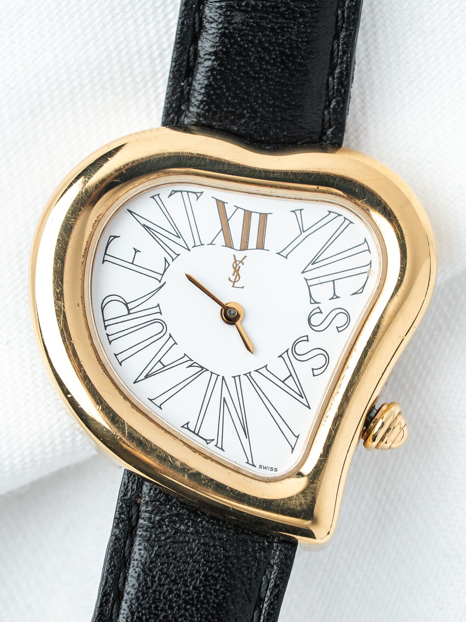 Montre Yves Saint Laurent Cœur Plaqué Or — Cadran Signature (1990s)