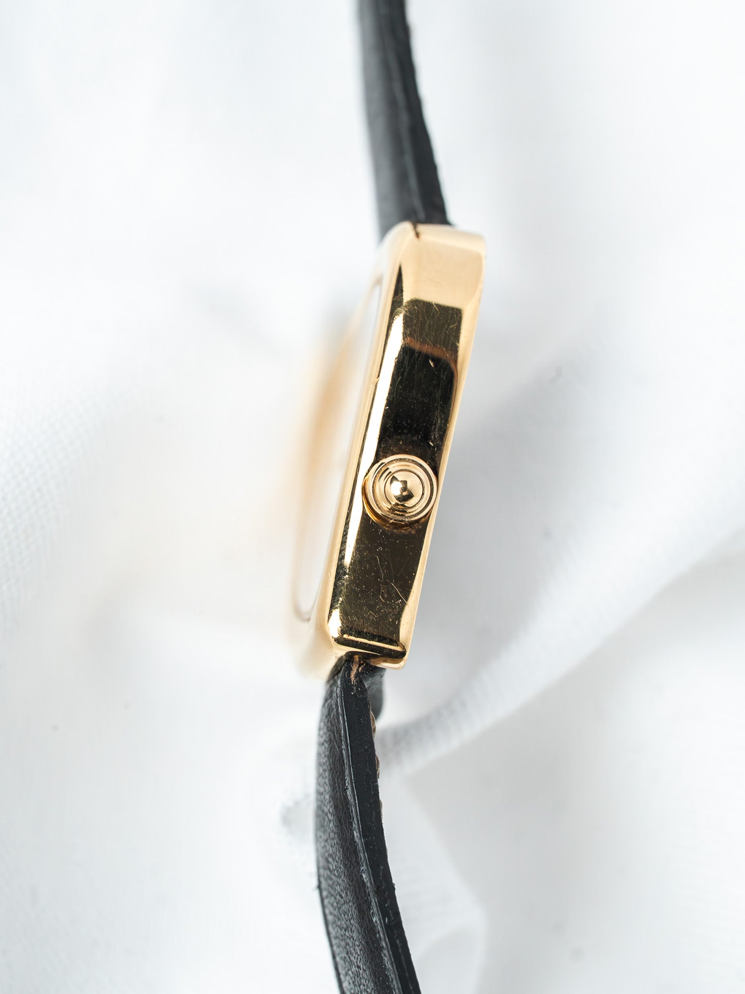 Montre Yves Saint Laurent Cœur Plaqué Or — Cadran Signature (1990s)