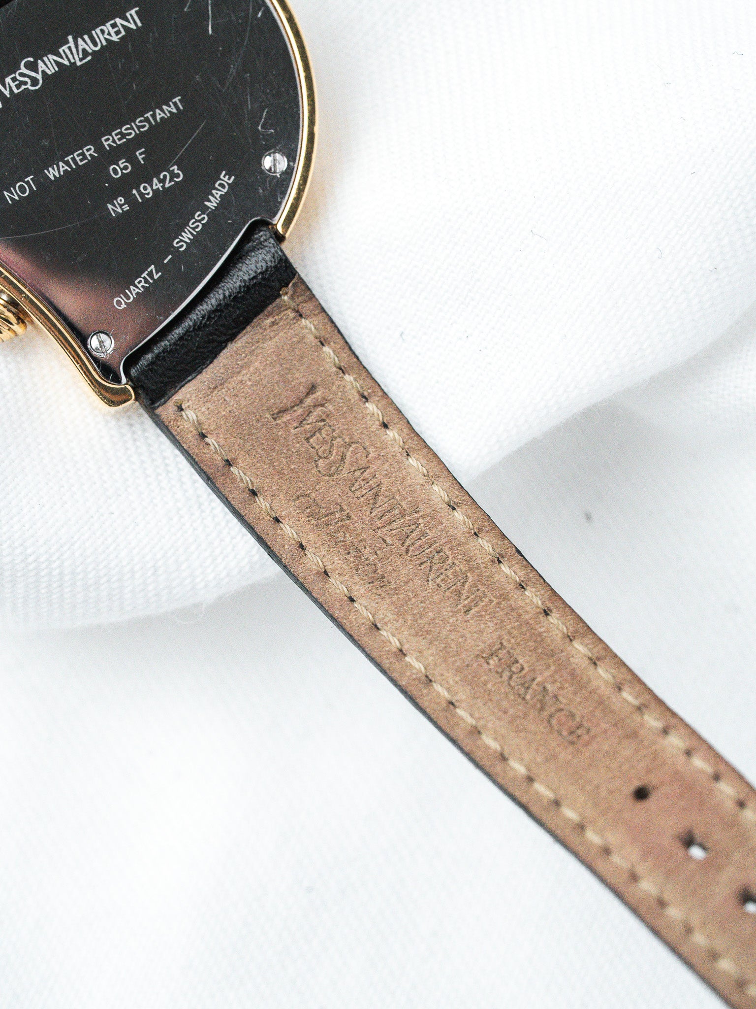 Montre Yves Saint Laurent Cœur Plaqué Or — Cadran Signature (1990s)