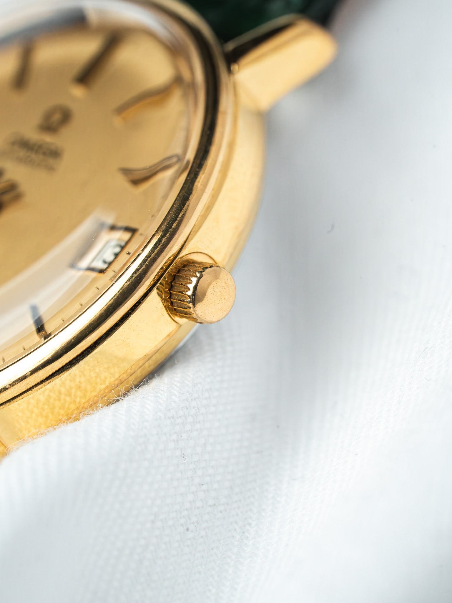 Montre Omega 166.0202 Plaqué Or — Automatique Cadran Doré (1974)