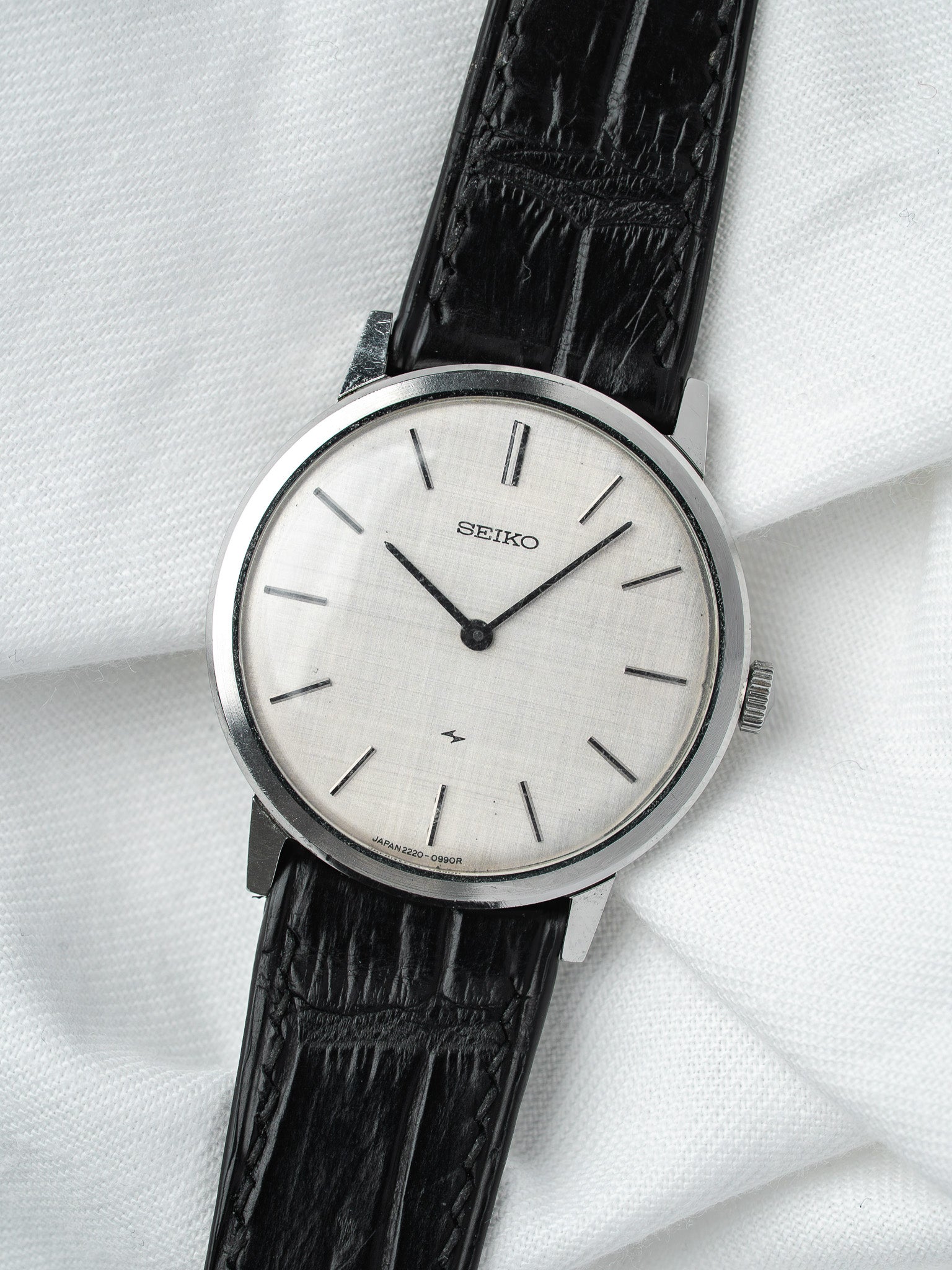Montre Seiko 2220-0180 Acier — Cadran Lin Argenté Manuel (1974)