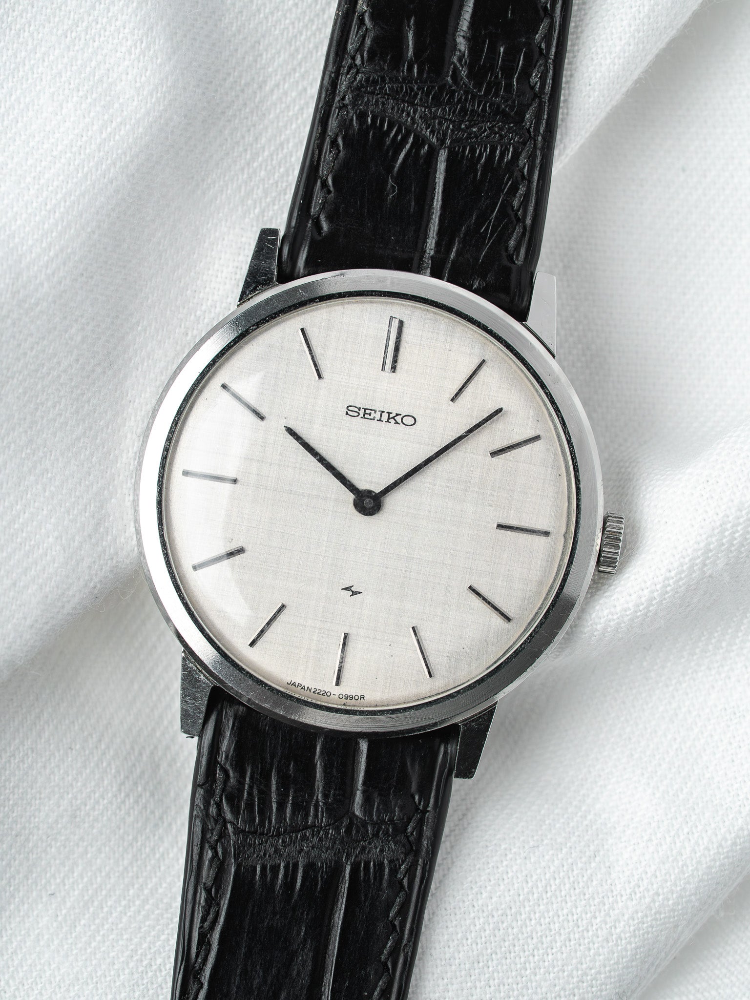 Montre Seiko 2220-0180 Acier — Cadran Lin Argenté Manuel (1974)