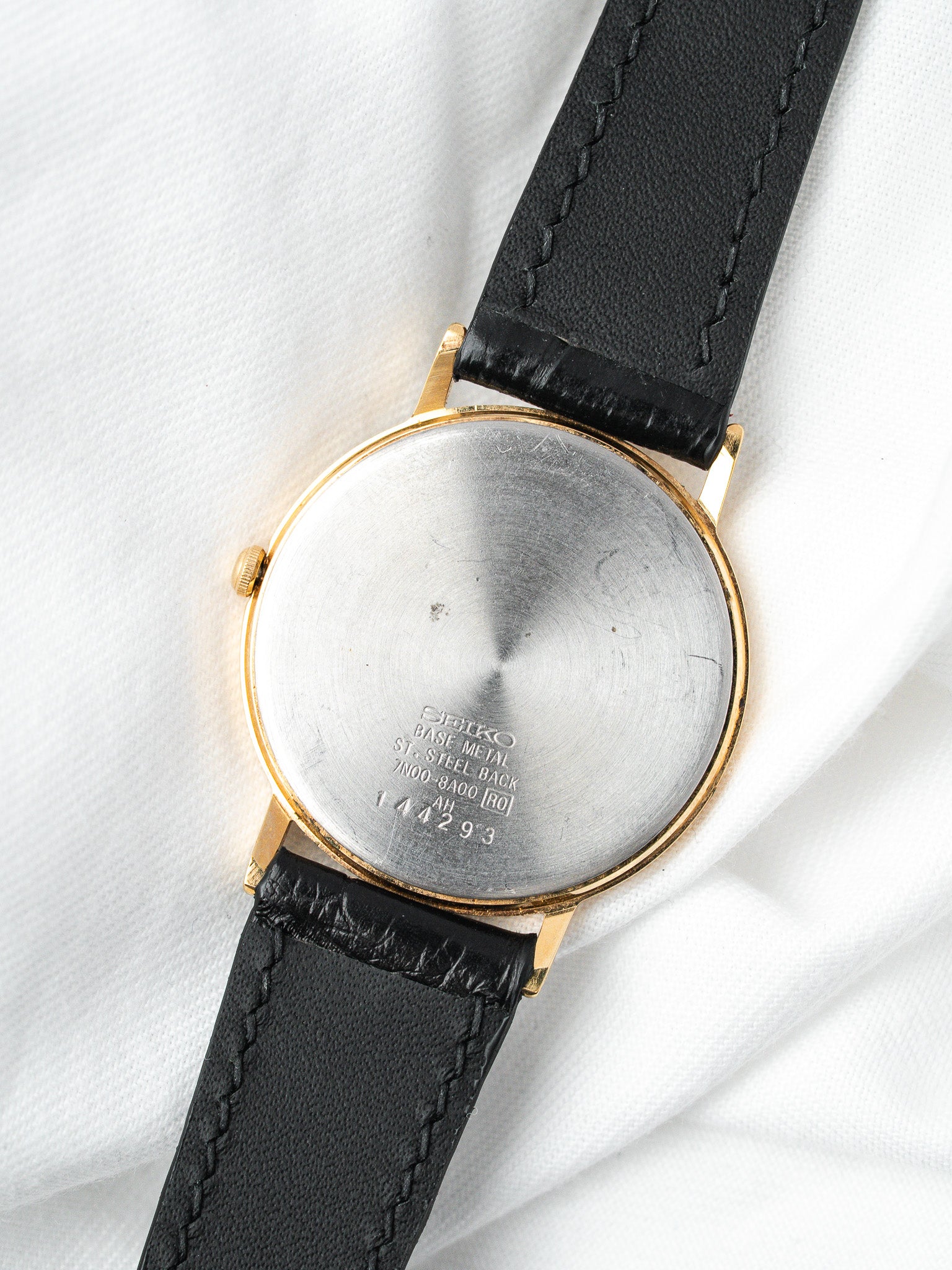 Montre Seiko 7N00-8A00 Plaqué Or — Cadran Blanc Arabe (2001)