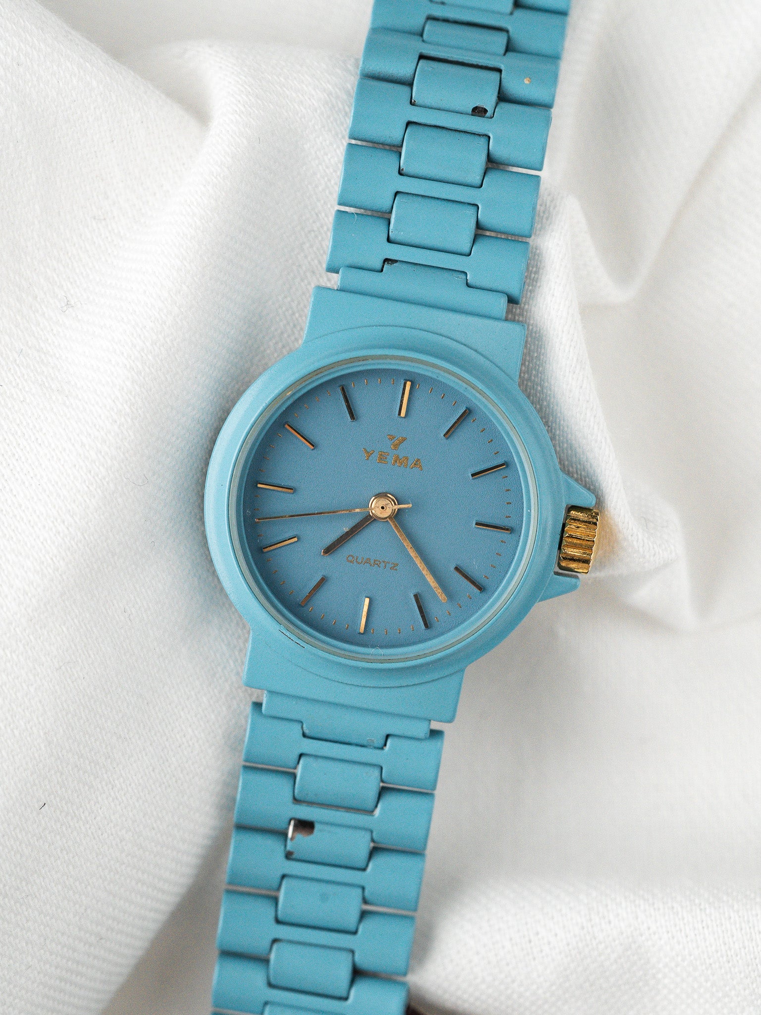 Montre Yema Vintage Turquoise — Laqué Format Mini (1990s)