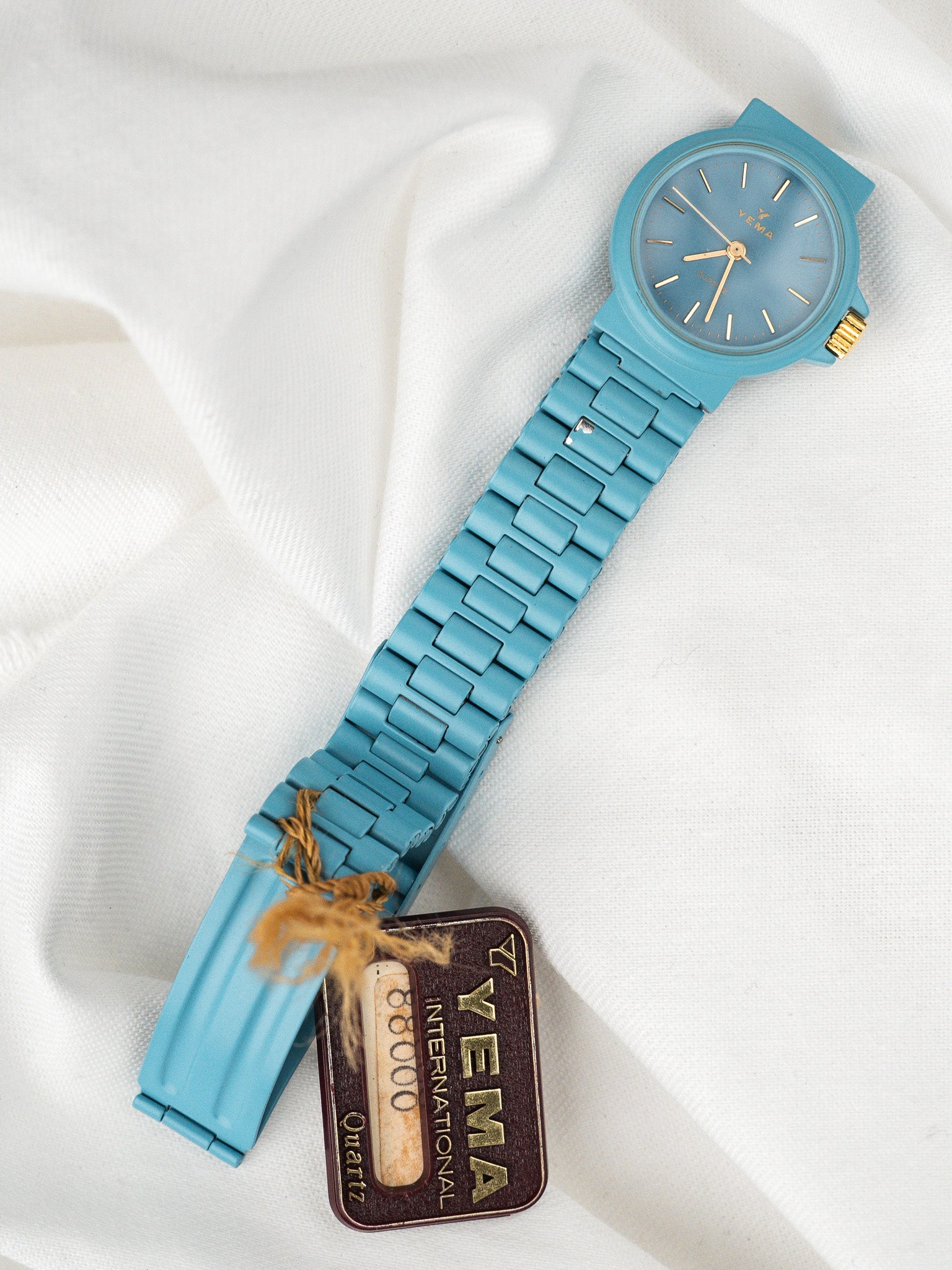 Montre Yema Vintage Turquoise — Laqué Format Mini (1990s)