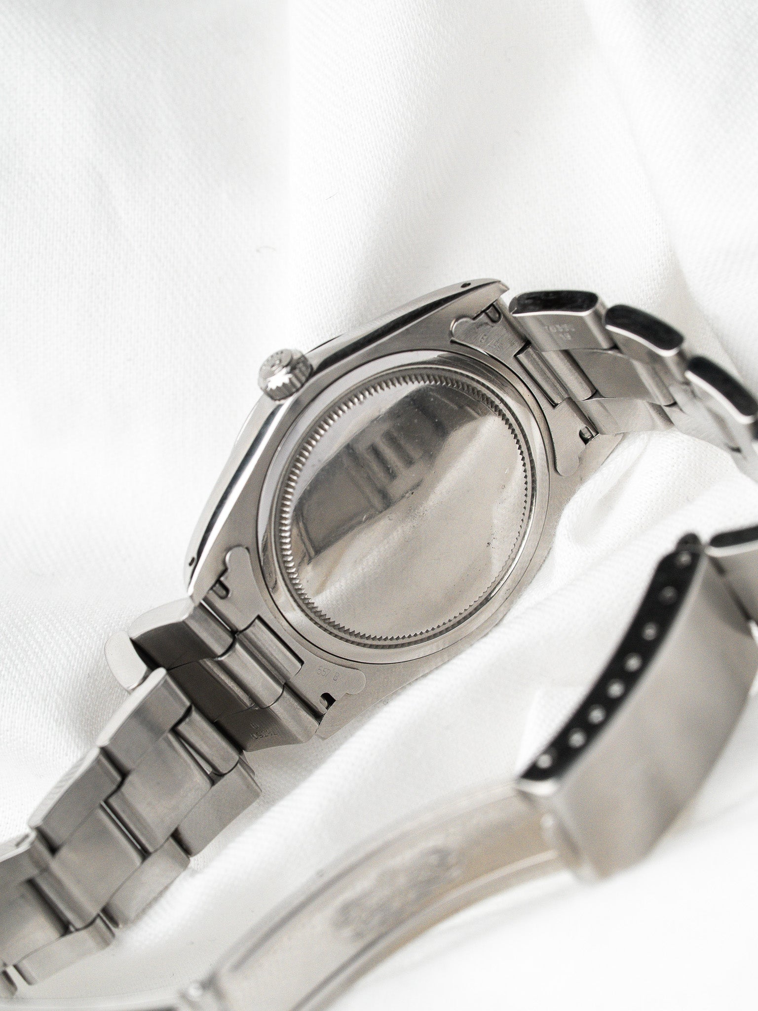 Montre Rolex Vintage Oysterdate 6694 — Cadran Noir Or (1976)