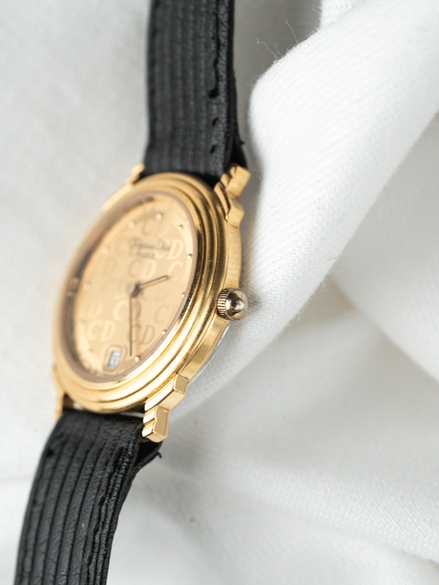 Montre Christian Dior Vintage 40.122.2 — Monogramme (1990s)