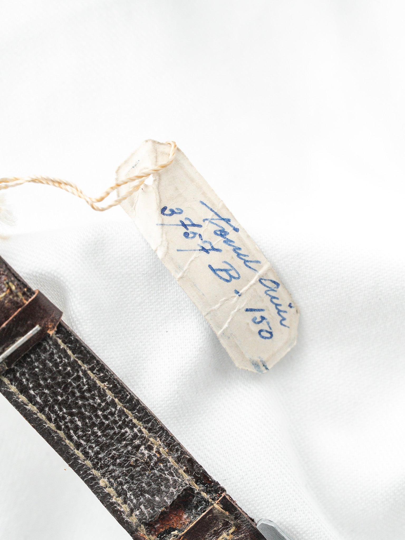Montre Huma Vintage Tonneau — Cadran Secteurs NOS (1940s)
