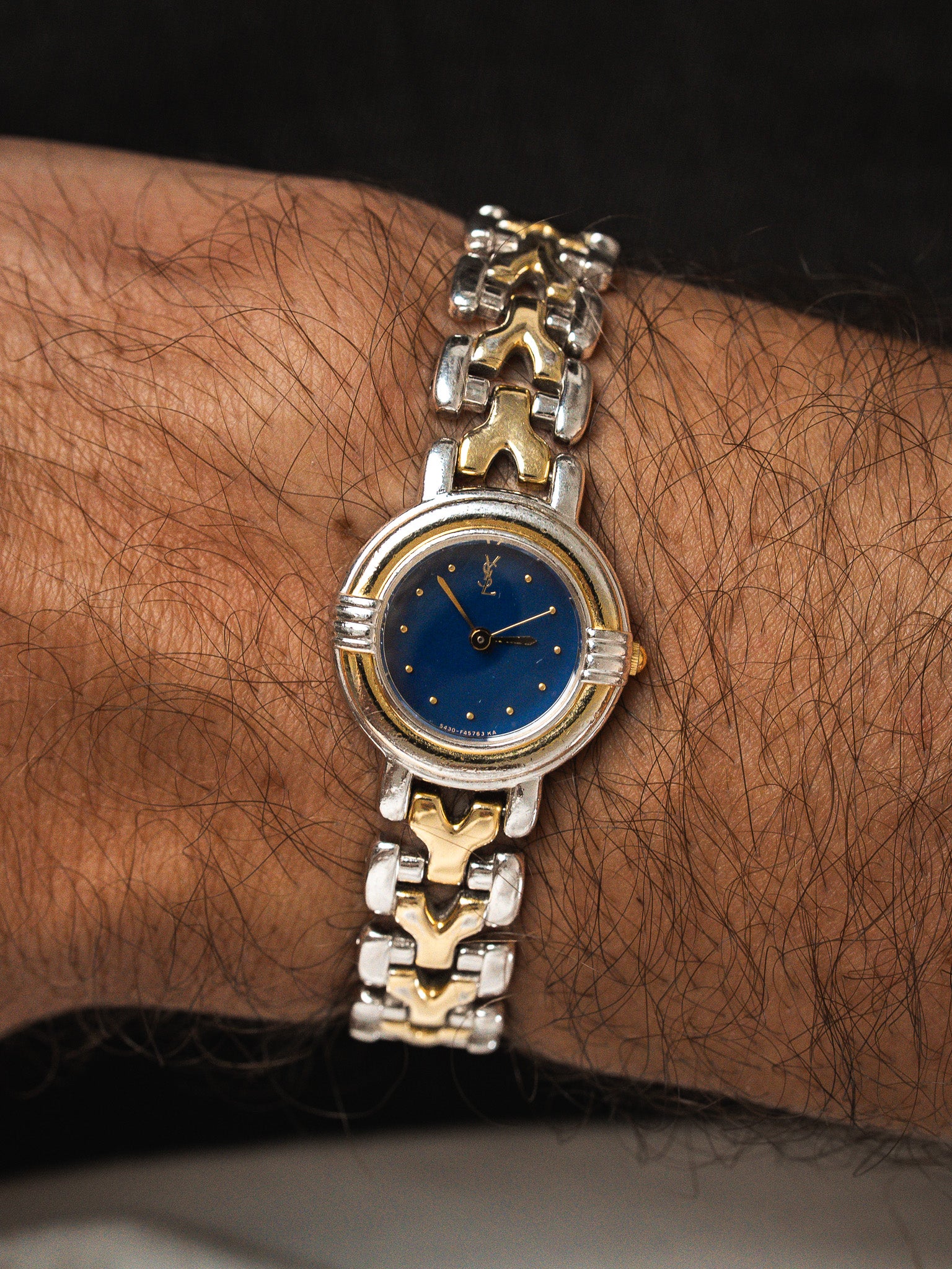 Montre Yves Saint Laurent Vintage — Cadran Bleu Bicolore (1990s)