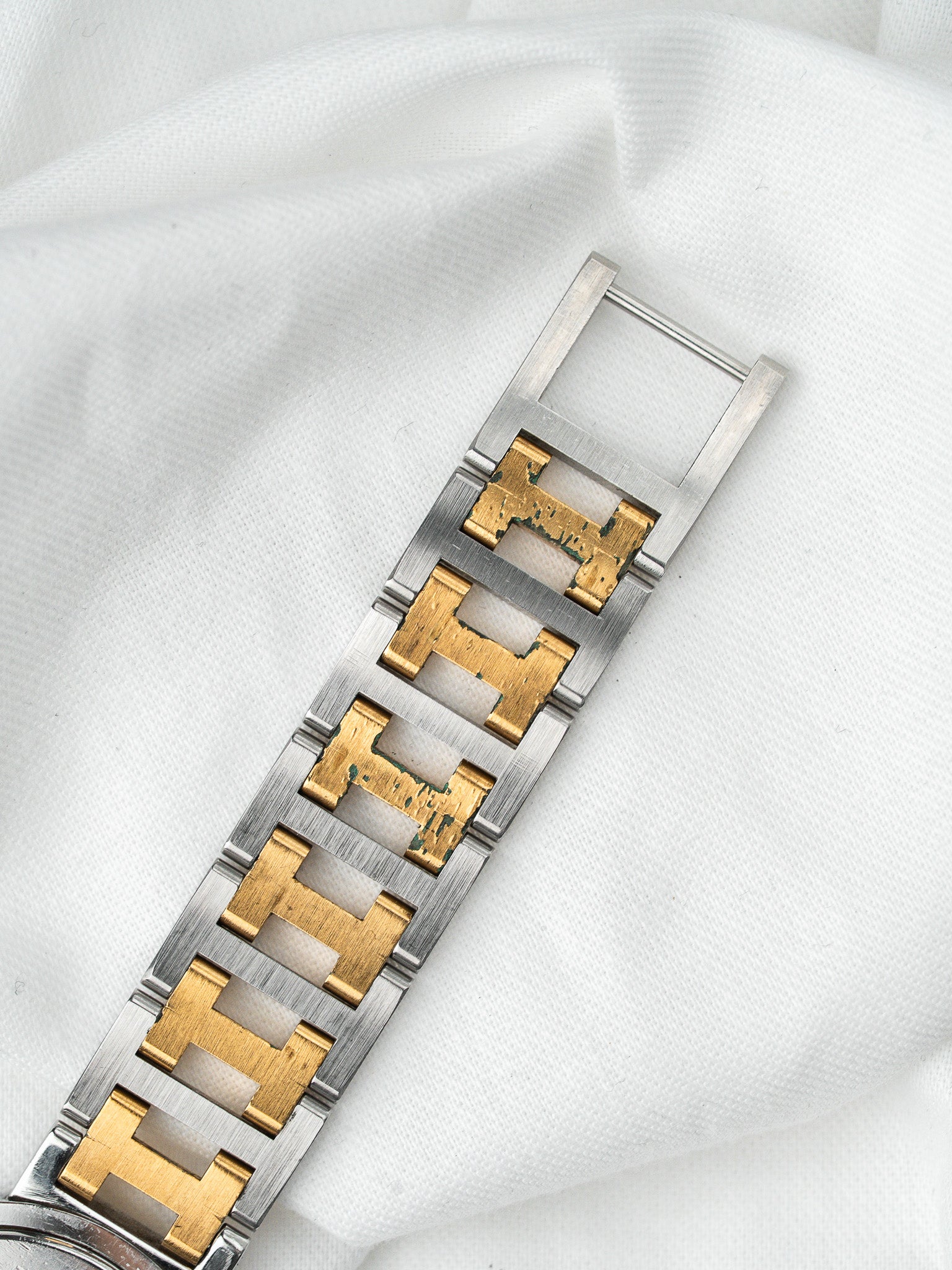 Montre Hermès Clipper 34mm Bicolore — Lunette Rivetée (1990s)