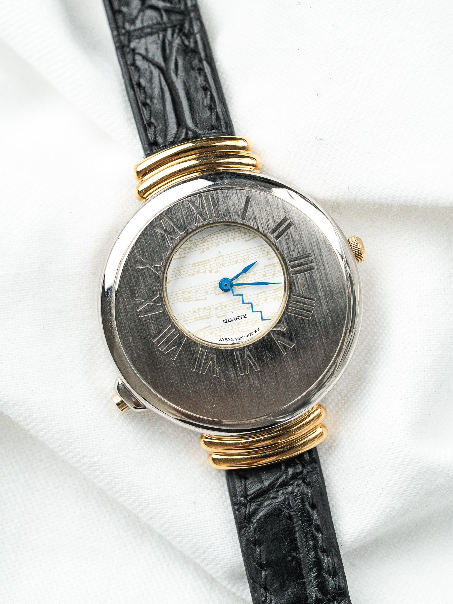 Montre Seiko Mélodie V421-0040 — Cadran Partition Aiguilles Éclair (1990)