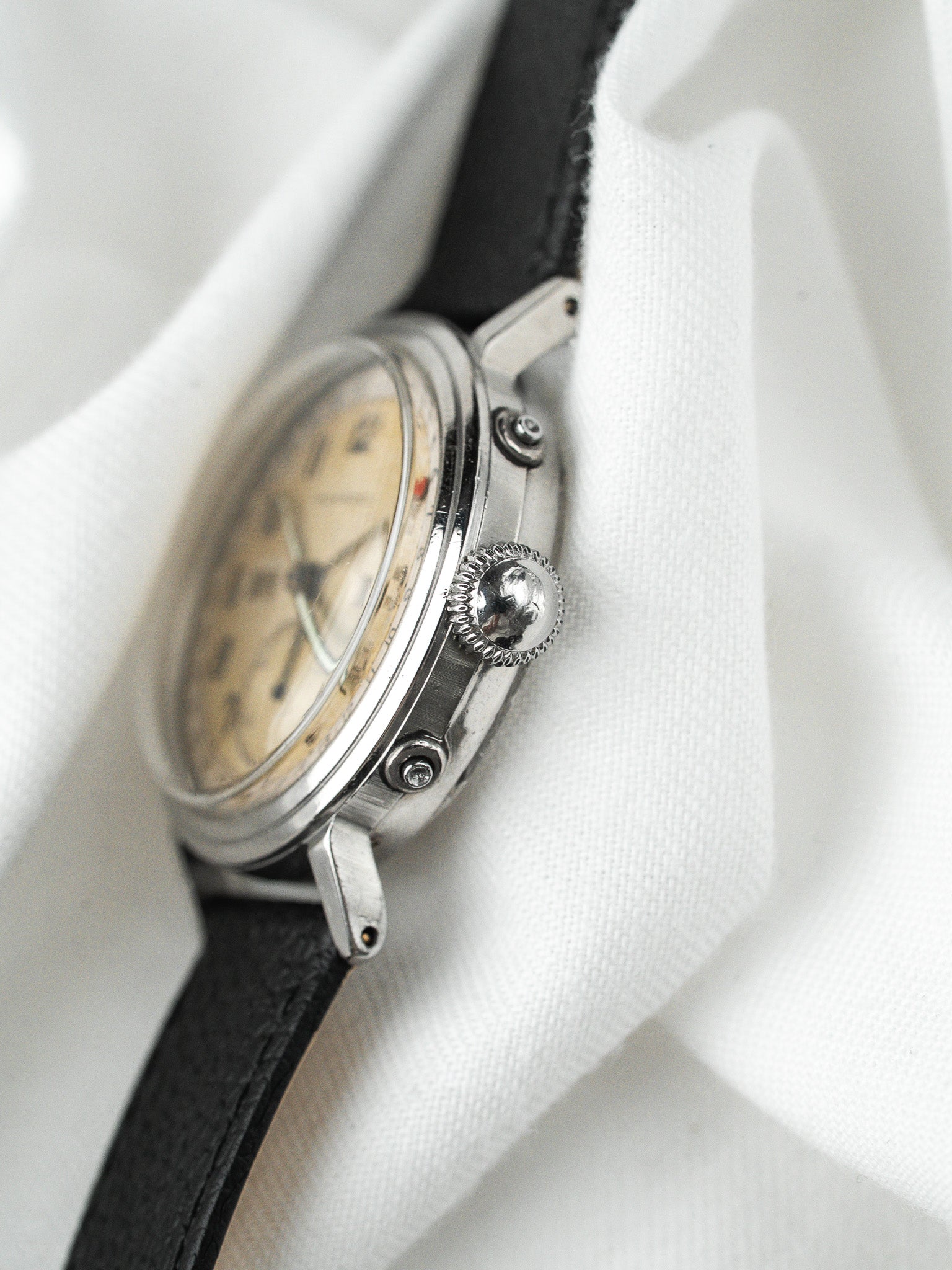 Movado Calendograf 14788 Triple Calendrier — Petite Seconde (1950s)
