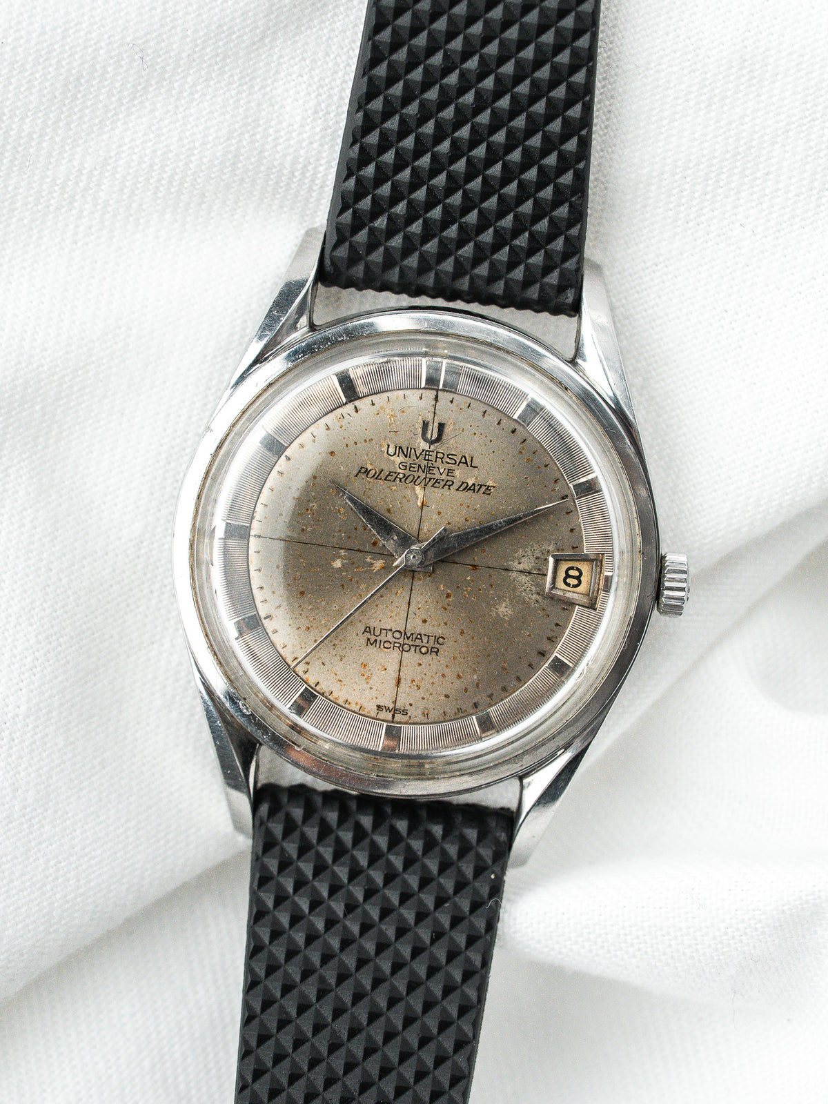Universal Genève Polerouter Watch Date — Micro-Rotor Crosshair (1959)