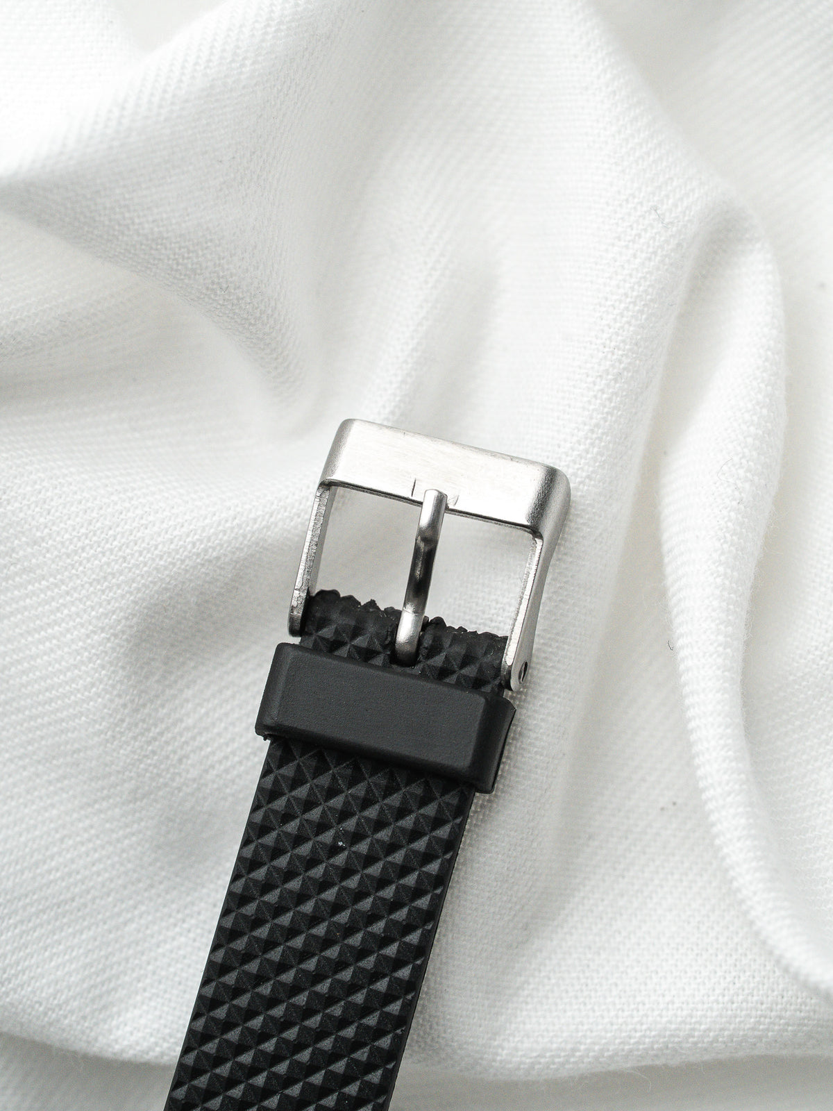 Universal Genève Polerouter Watch Date — Micro-Rotor Crosshair (1959)