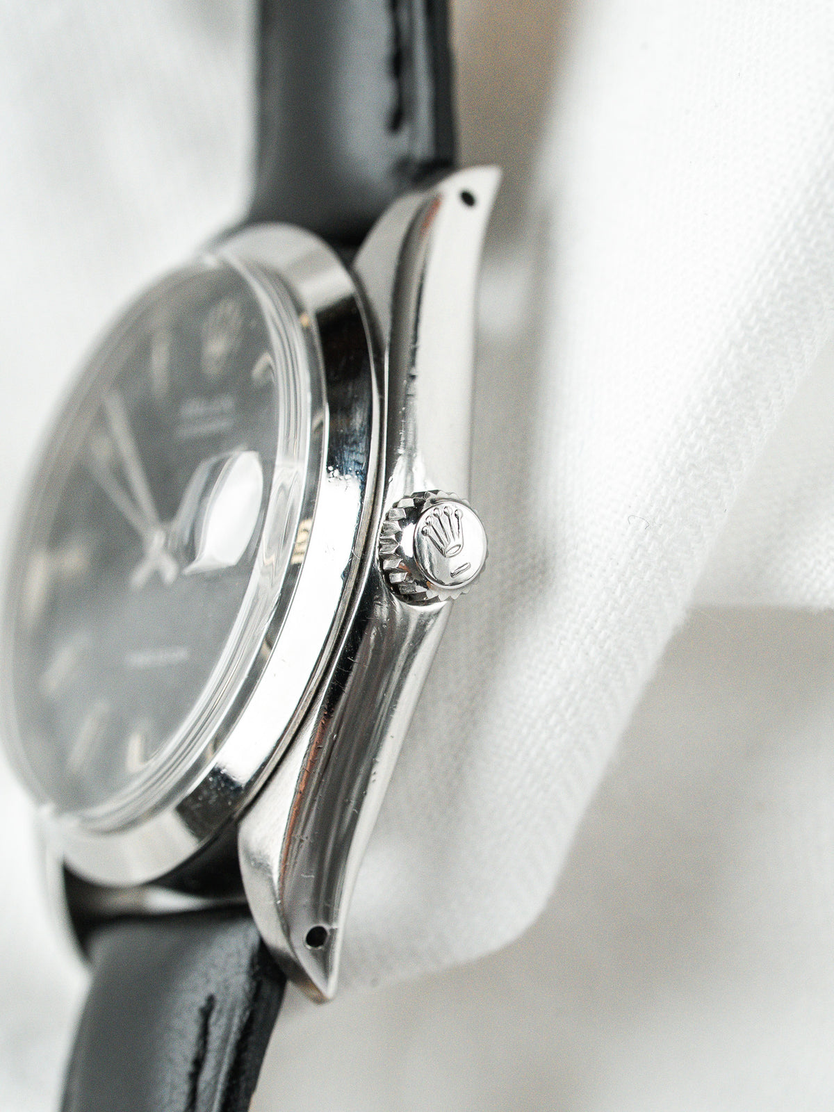 Rolex Oysterdate 6694 Watch — 黑色 Stardust 表盘 (1966)