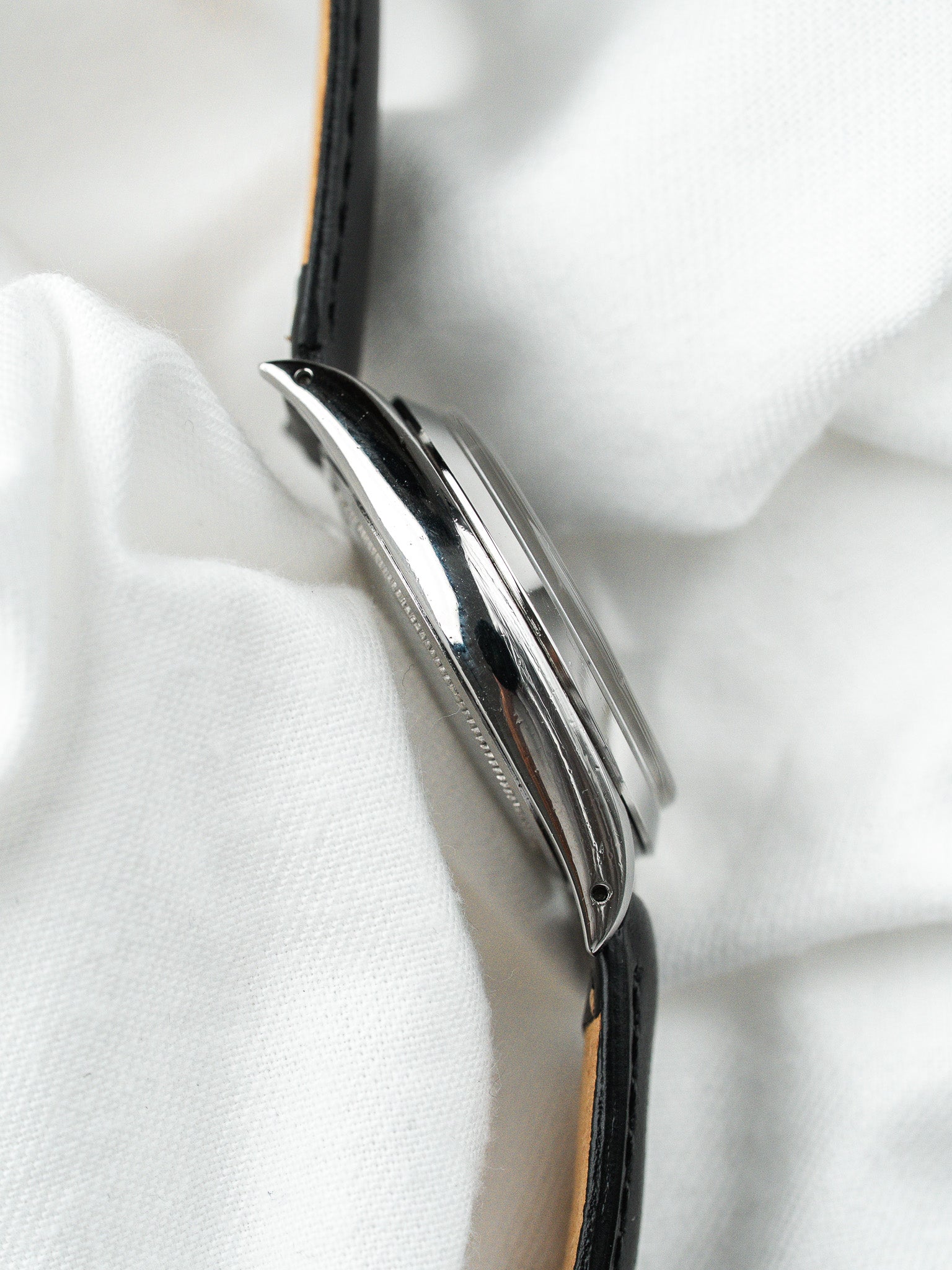 Rolex Oysterdate 6694 Watch — 黑色 Stardust 表盘 (1966)