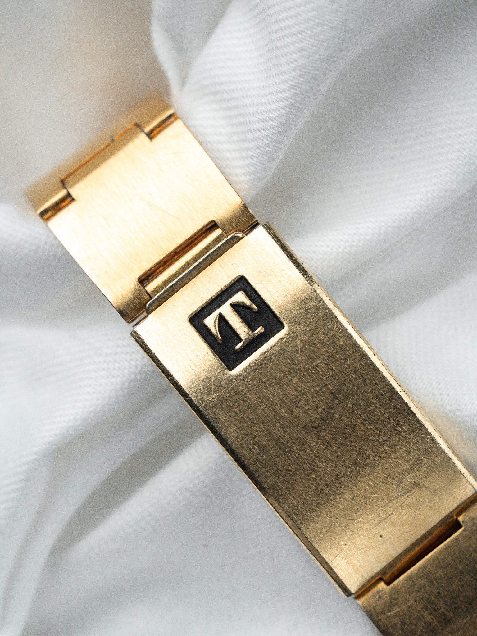 Montre Tissot Seven Automatique — Boîtier TV Taupe (1970s)