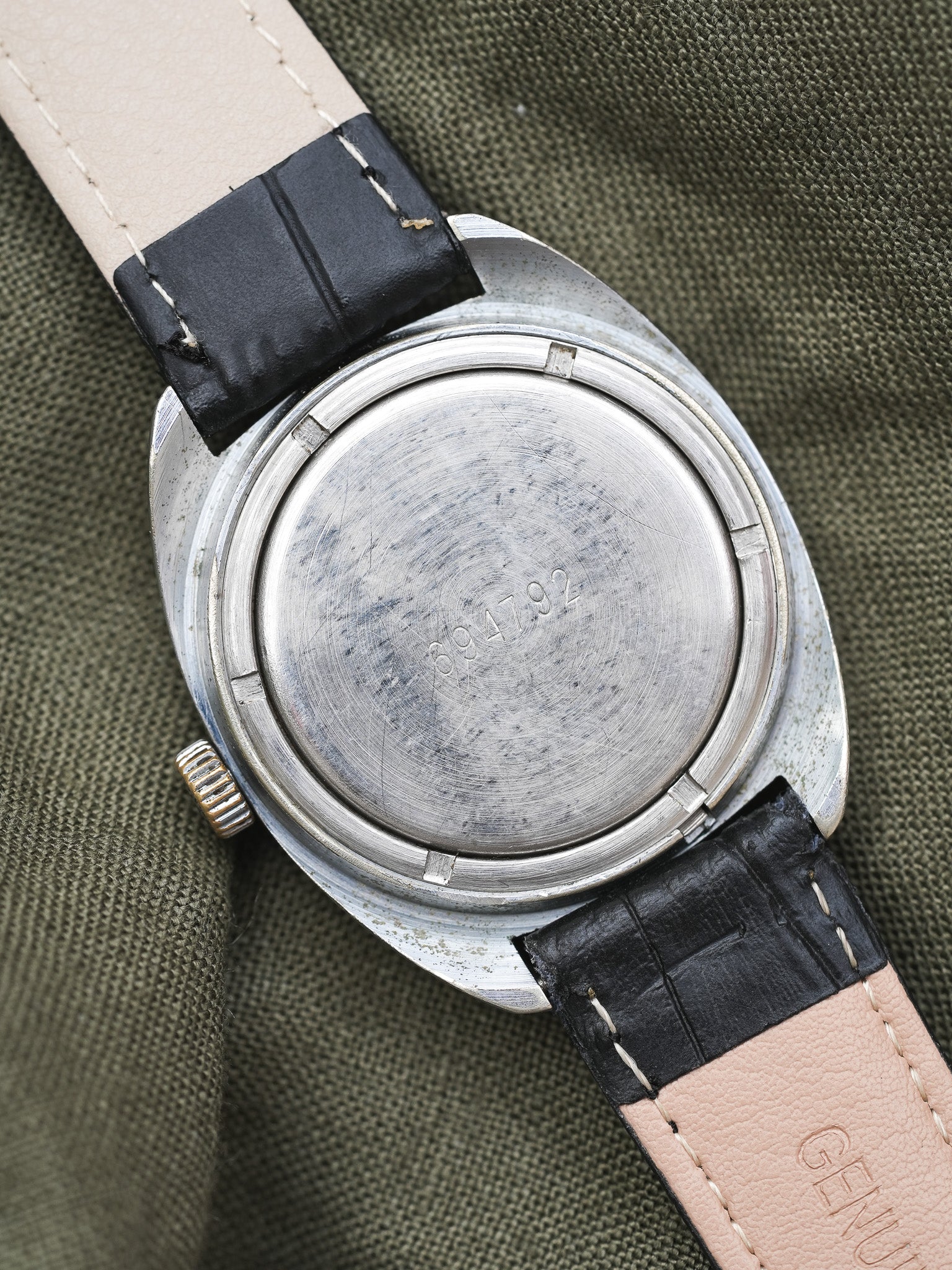 Raketa - Tonneau épais acier blanc date - 1970s