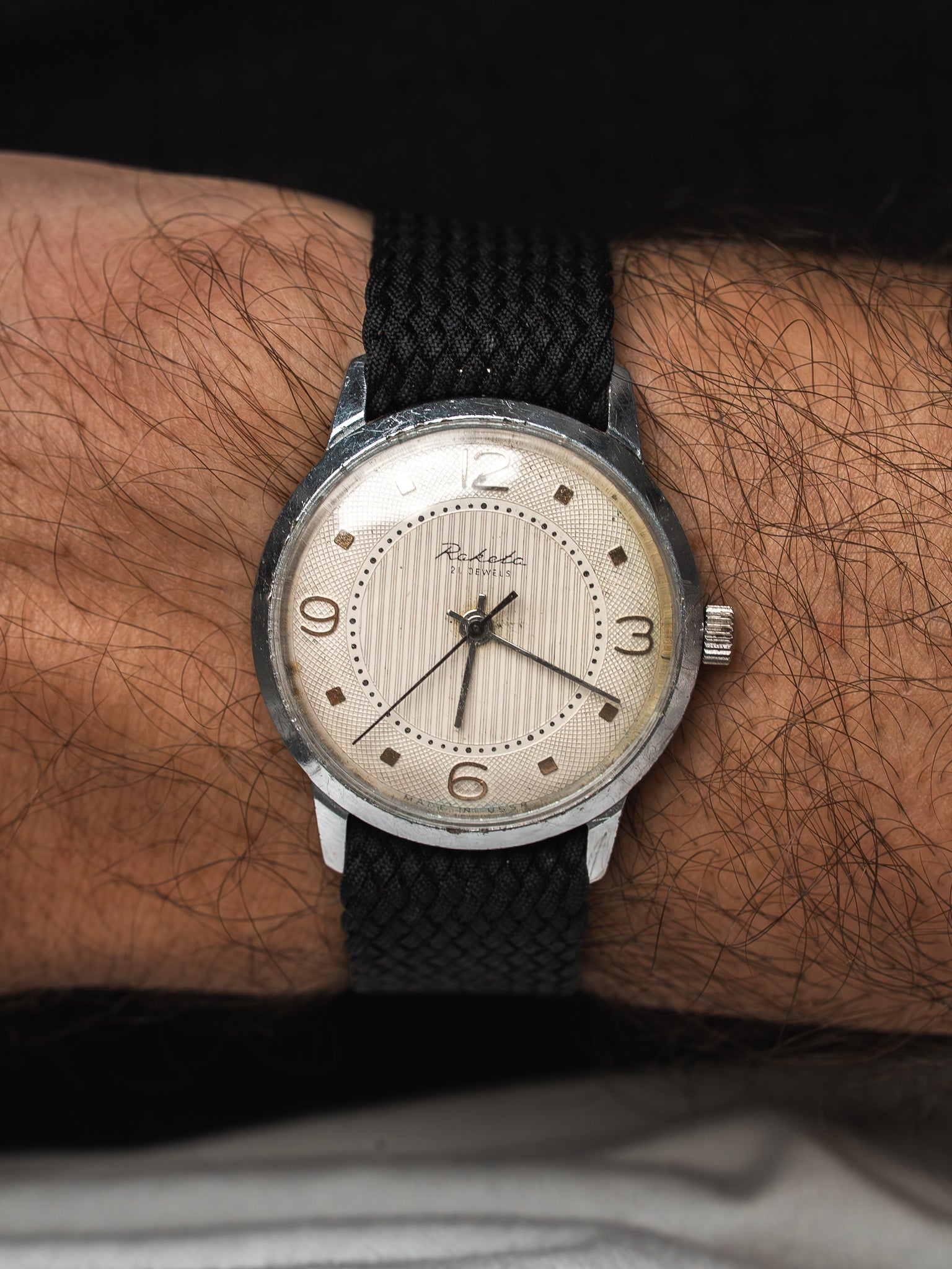 Raketa USSR Watch — Guilloché Dial 21 Jewels (1970s)
