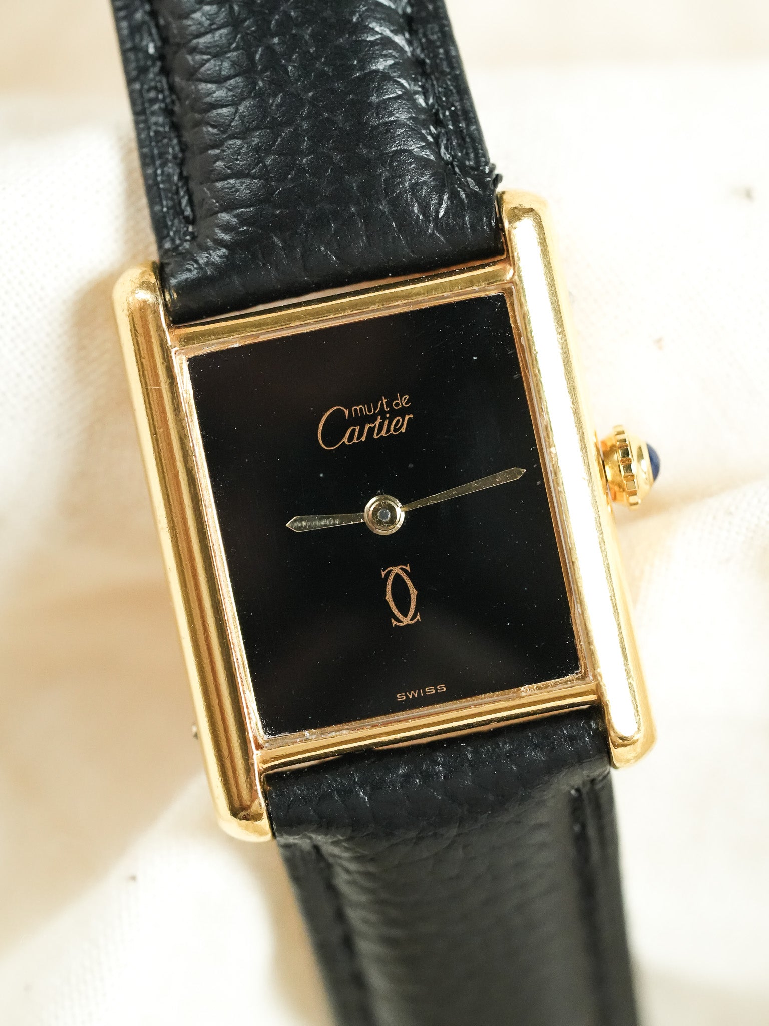 Cartier - Tank Must de Cartier 23x30 Vermeil Cadran Noir laqué Boucle Déployante - 1980s