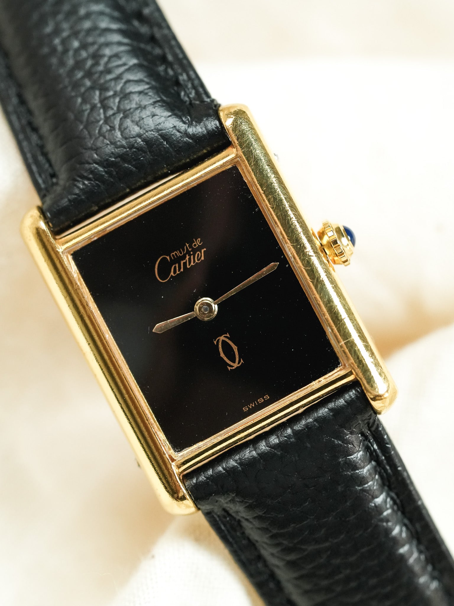 Cartier - Tank Must de Cartier 23x30 Vermeil Cadran Noir laqué Boucle Déployante - 1980s