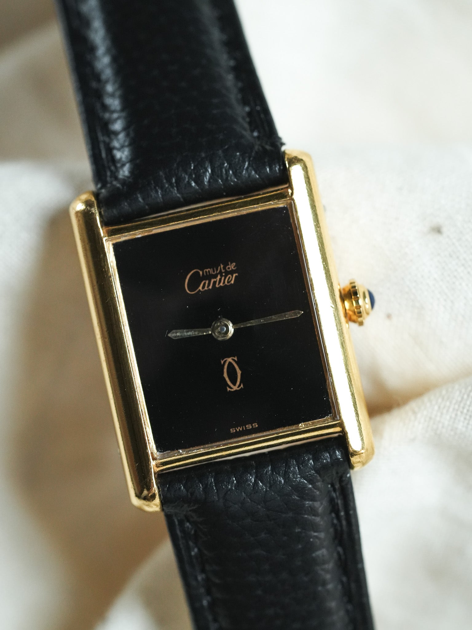Cartier - Tank Must de Cartier 23x30 Vermeil Cadran Noir laqué Boucle Déployante - 1980s
