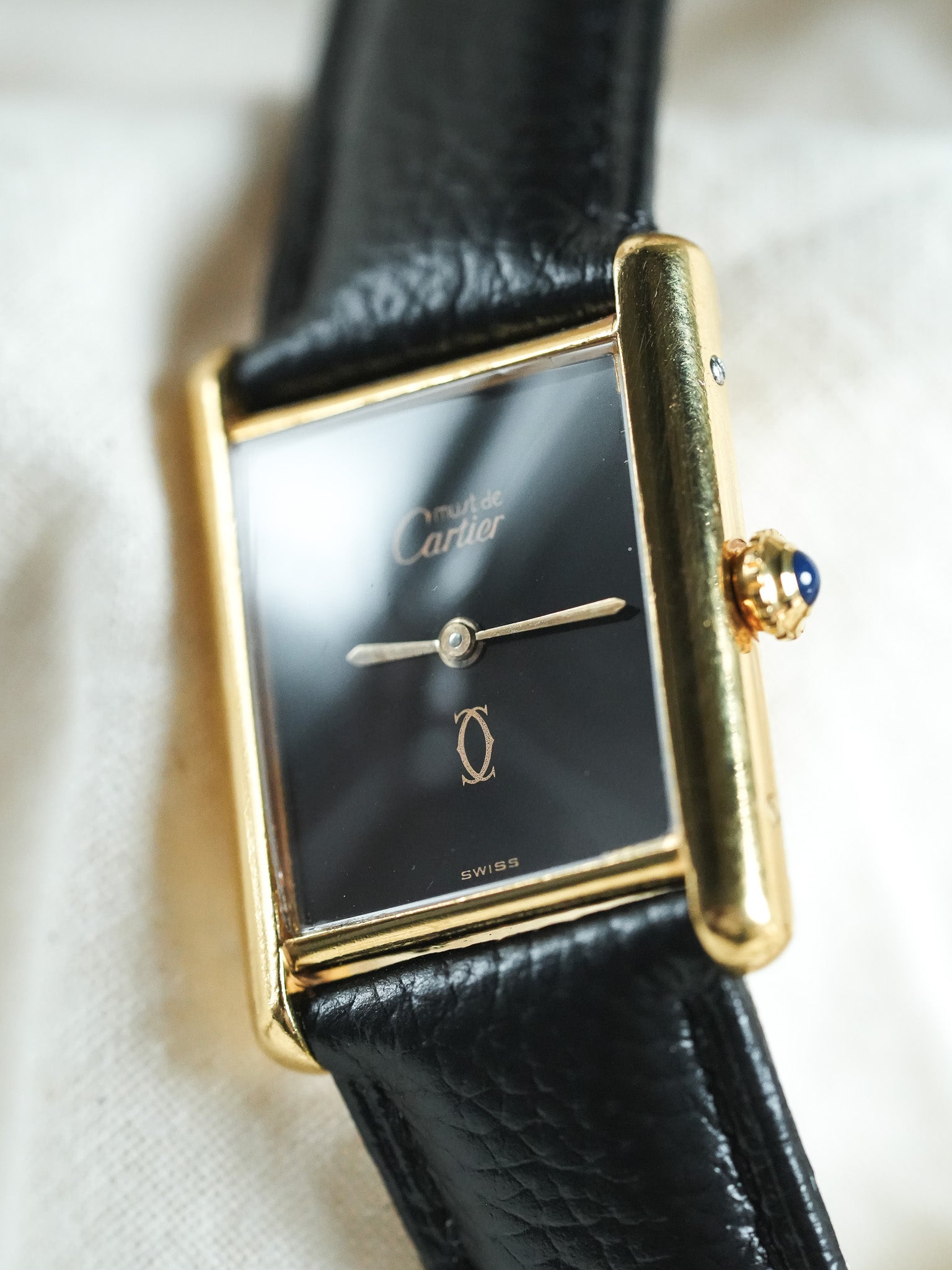 Cartier - Tank Must de Cartier 23x30 Vermeil Cadran Noir laqué Boucle Déployante - 1980s