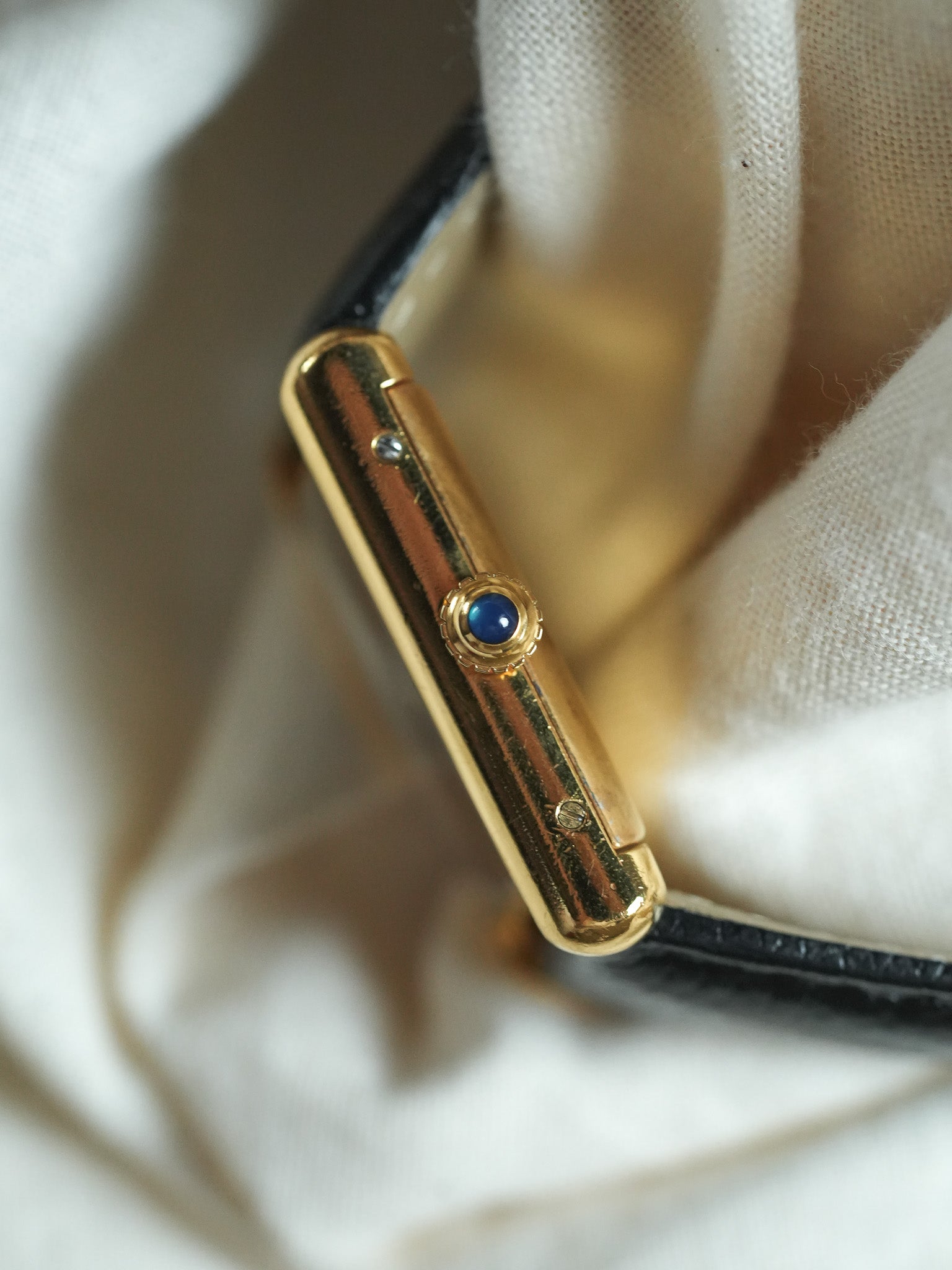 Cartier - Tank Must de Cartier 23x30 Vermeil Cadran Noir laqué Boucle Déployante - 1980s
