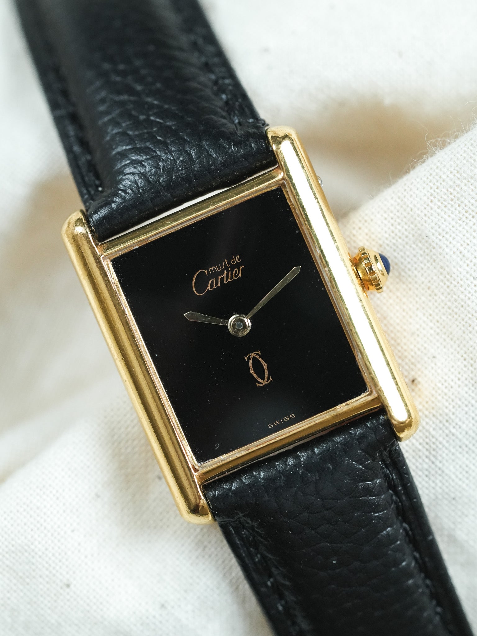 Cartier - Tank Must de Cartier 23x30 Vermeil Cadran Noir laqué Boucle Déployante - 1980s