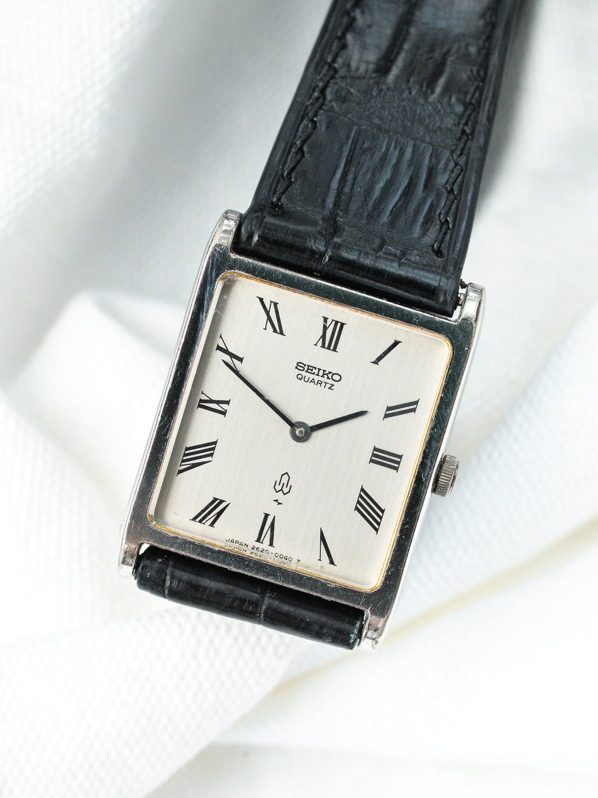 Vue de trois quarts - Montre Seiko Quartz 2620-5000 - Atelier Victor