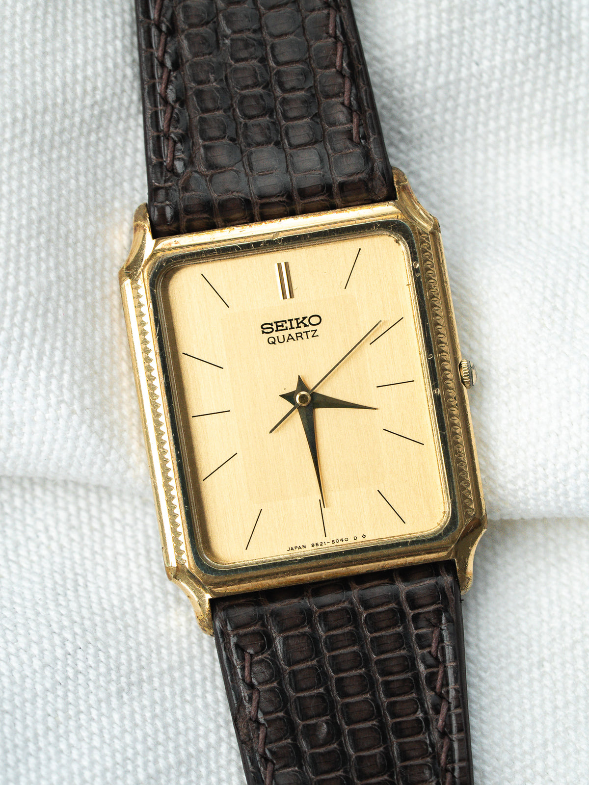 Boîtier plaqué or de 5 mm de profil - Montre Seiko Quartz 9521-5040 - Atelier Victor