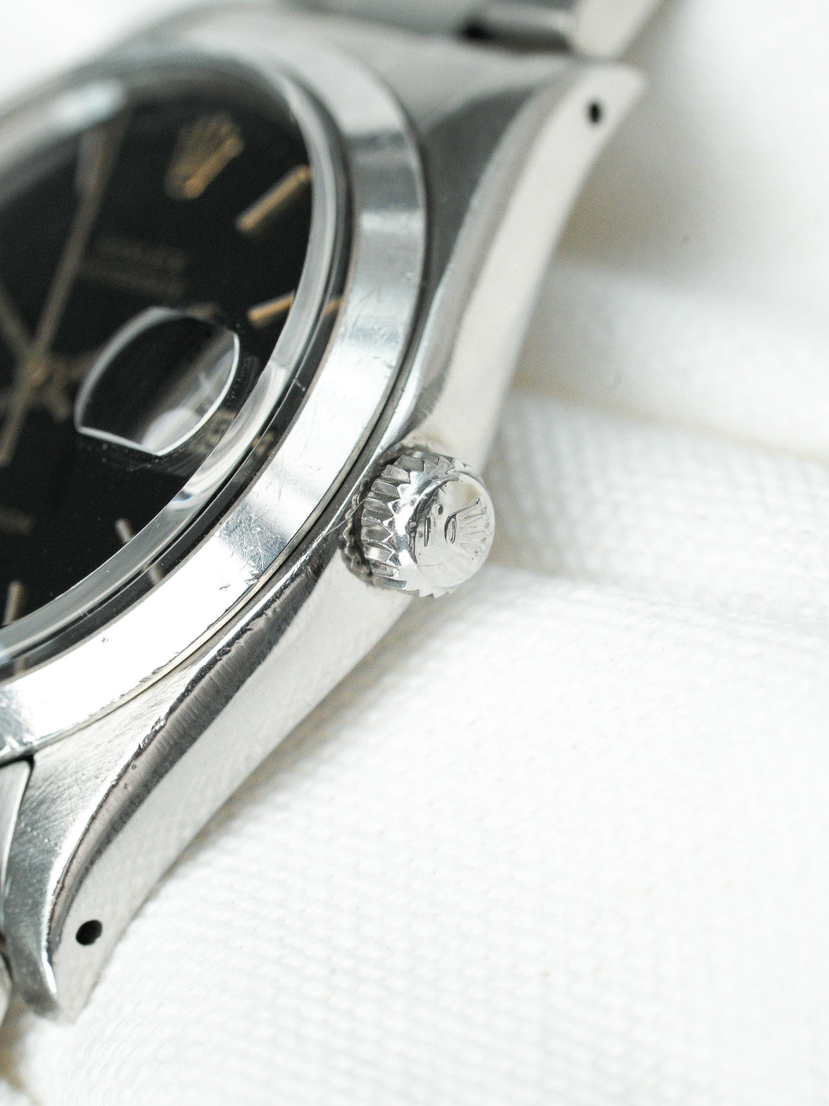 Boucle déployante Rolex acier - Montre Rolex Oysterdate 6694 cadran noir - Atelier Victor