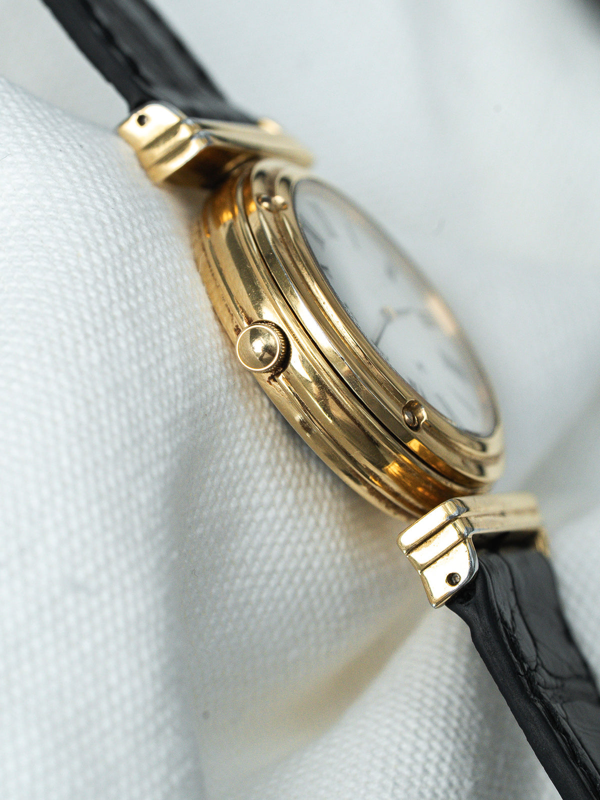 Vintage Hanae Mori 2N20-0070 Watch — Due Quadranti (1991)