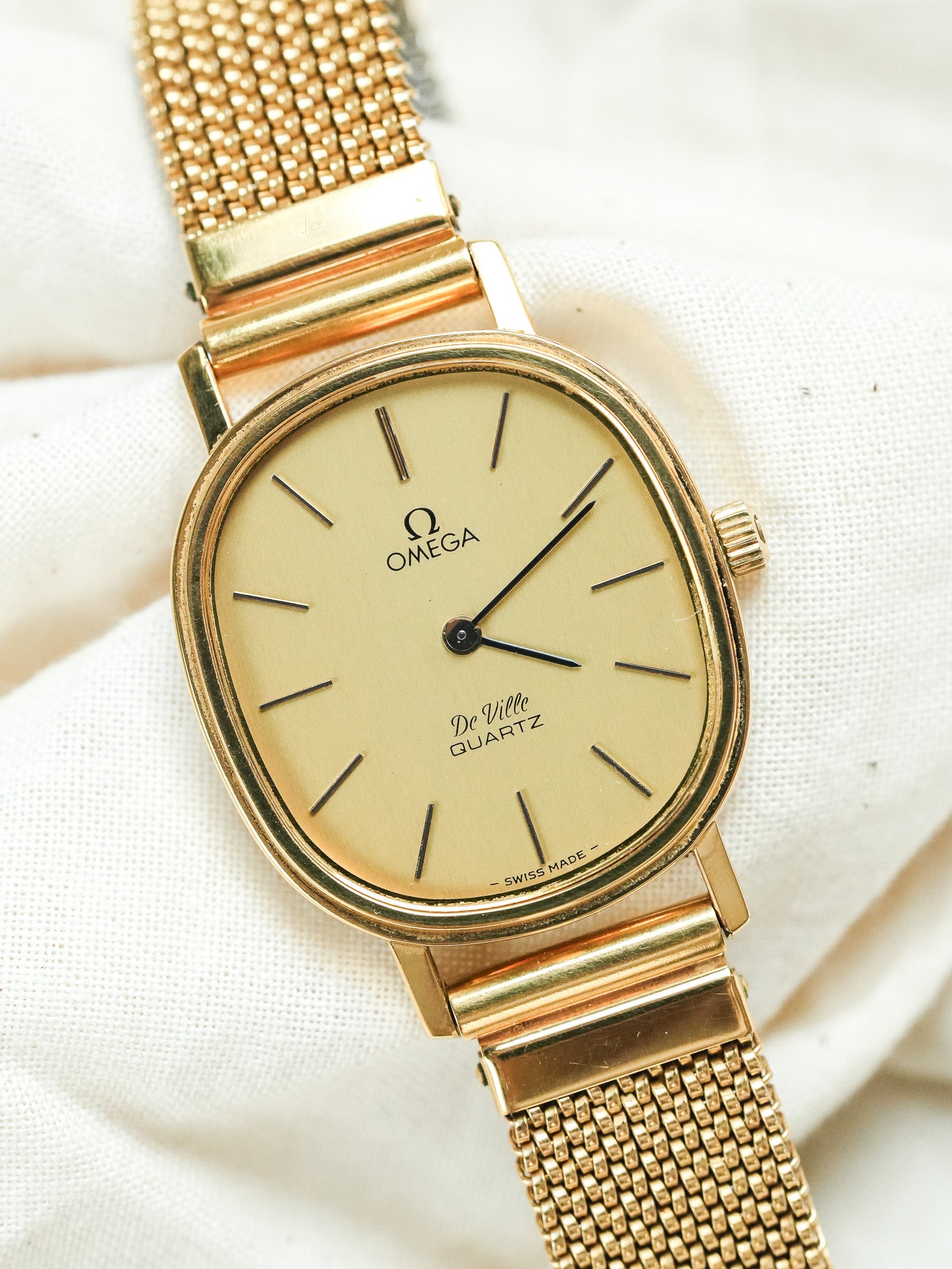 Omega - De Ville 191.0046 Tonneau chapado en oro pulsera de malla - 1978