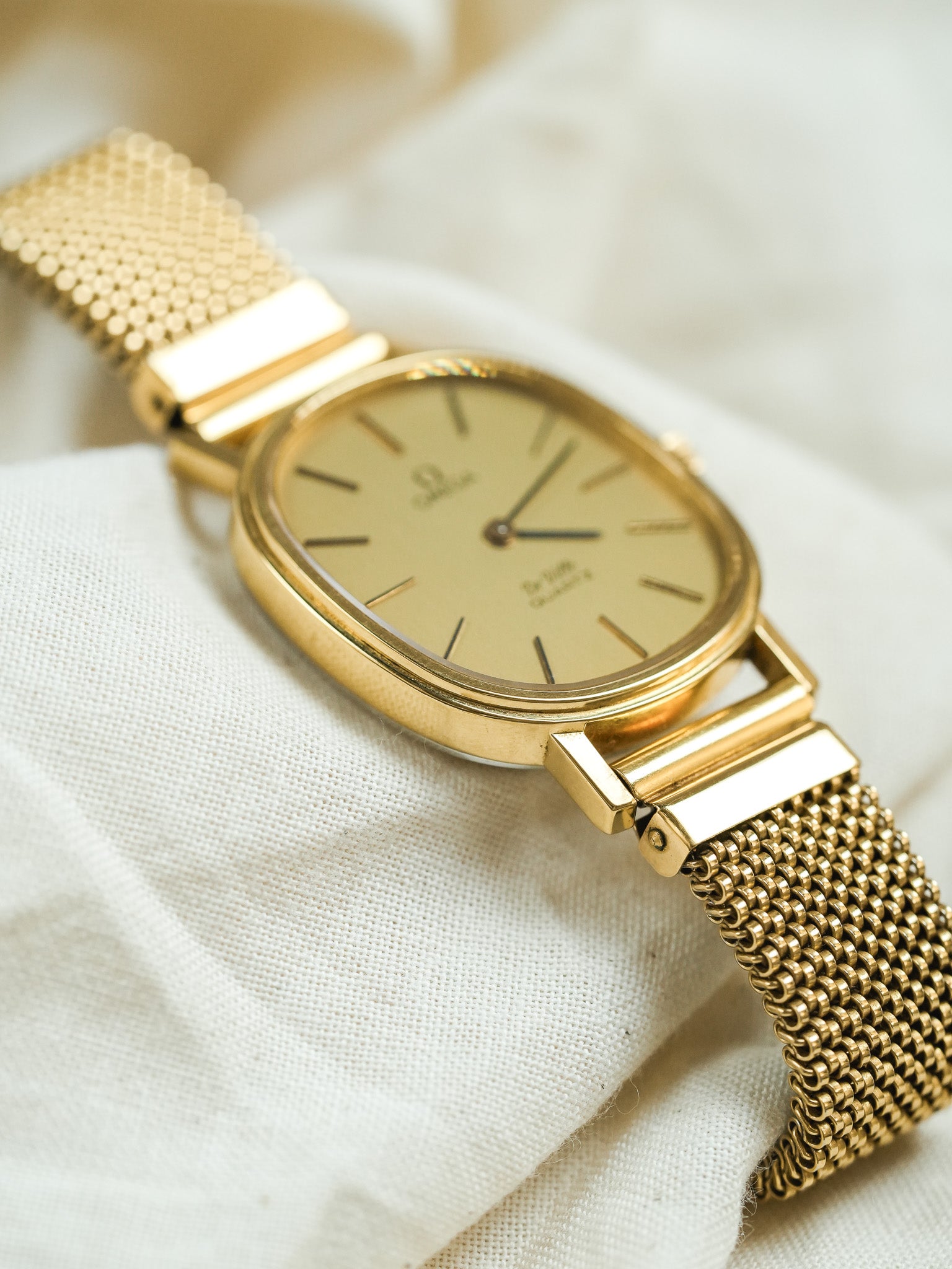 Omega - De Ville 191.0046 Tonneau chapado en oro pulsera de malla - 1978