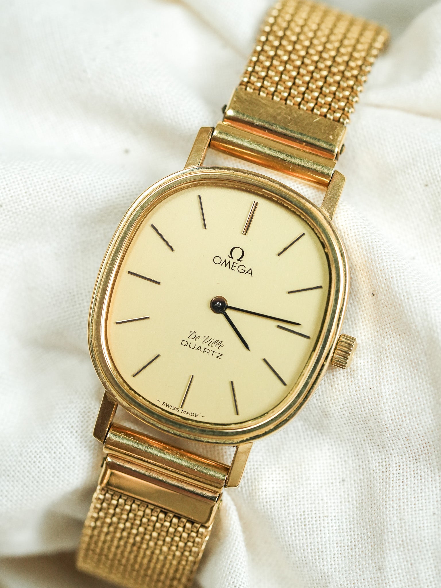 Omega - De Ville 191.0046 Tonneau chapado en oro pulsera de malla - 1978