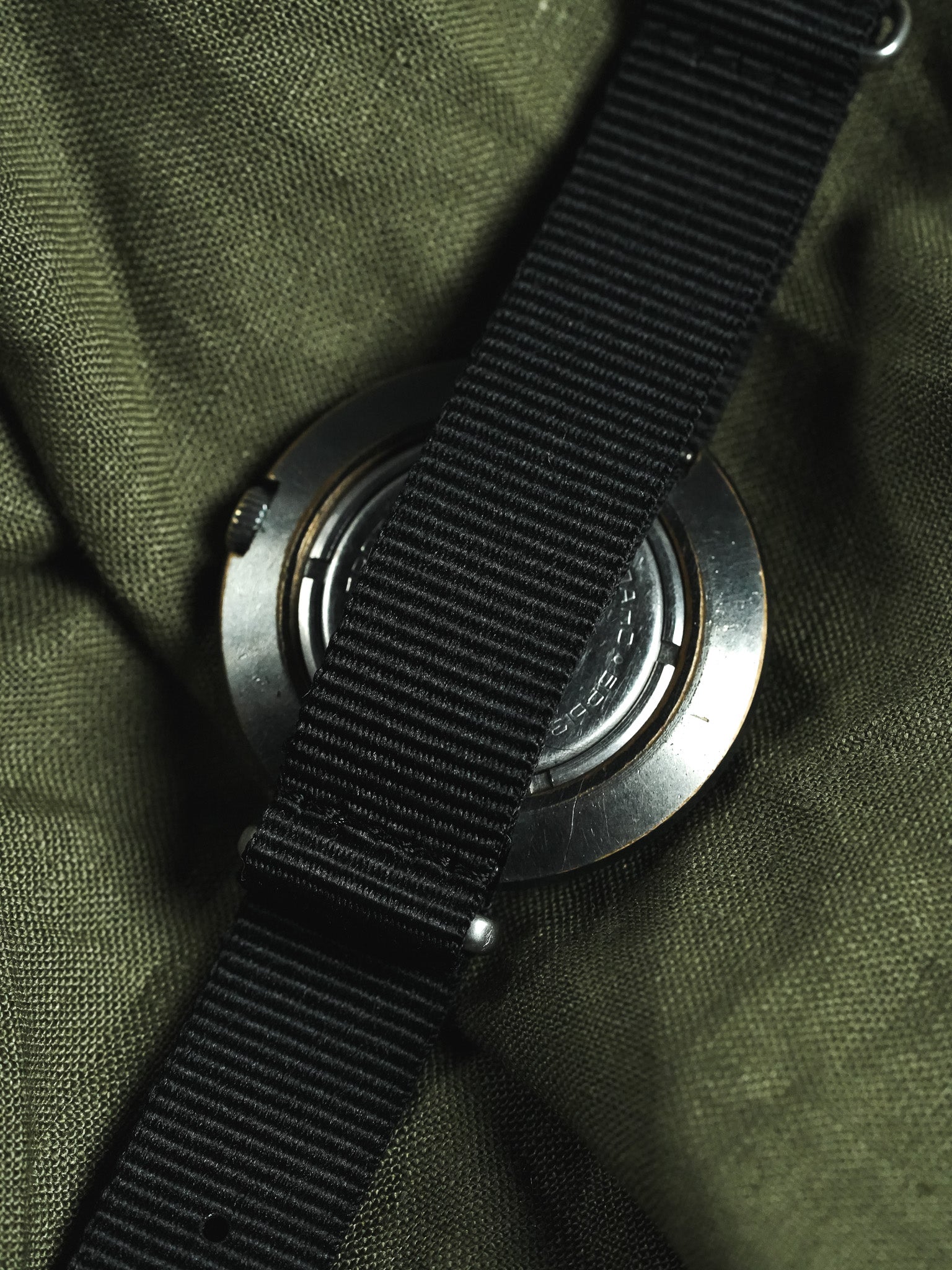 Raketa - Disco Volante Noir Crème - 1970s