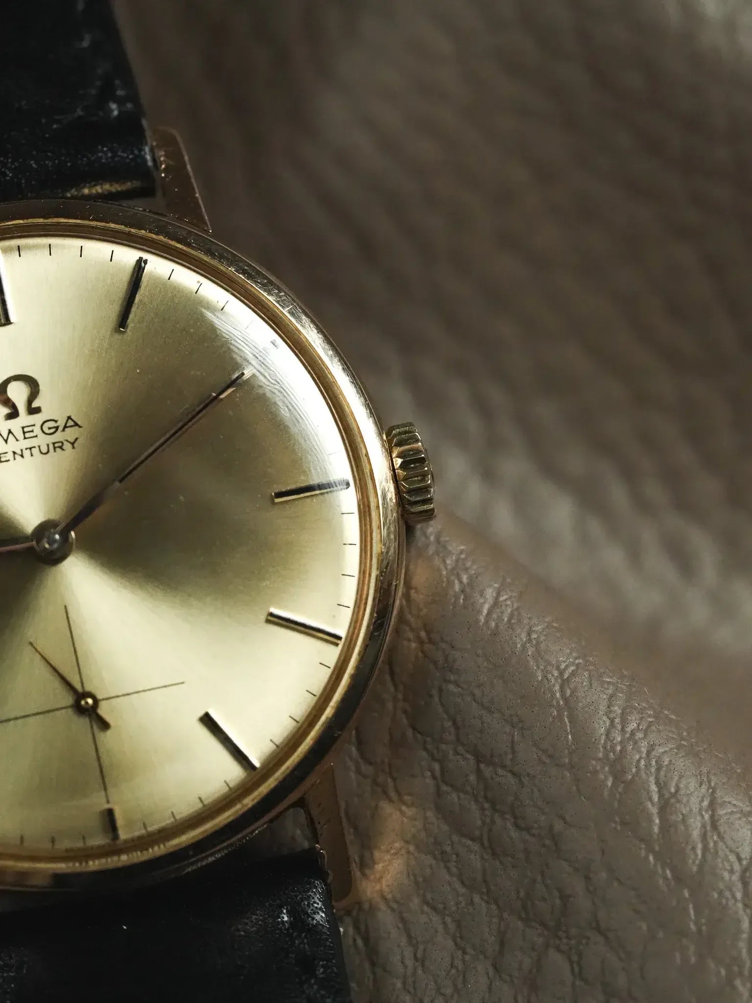 Omega - Century 121.014 Or 18k Boitier et cadran - 1964 - Atelier Victor