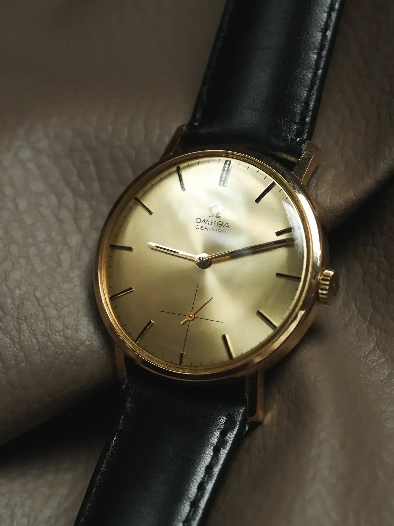 Omega - Century 121.014 Or 18k Boitier et cadran - 1964 - Atelier Victor