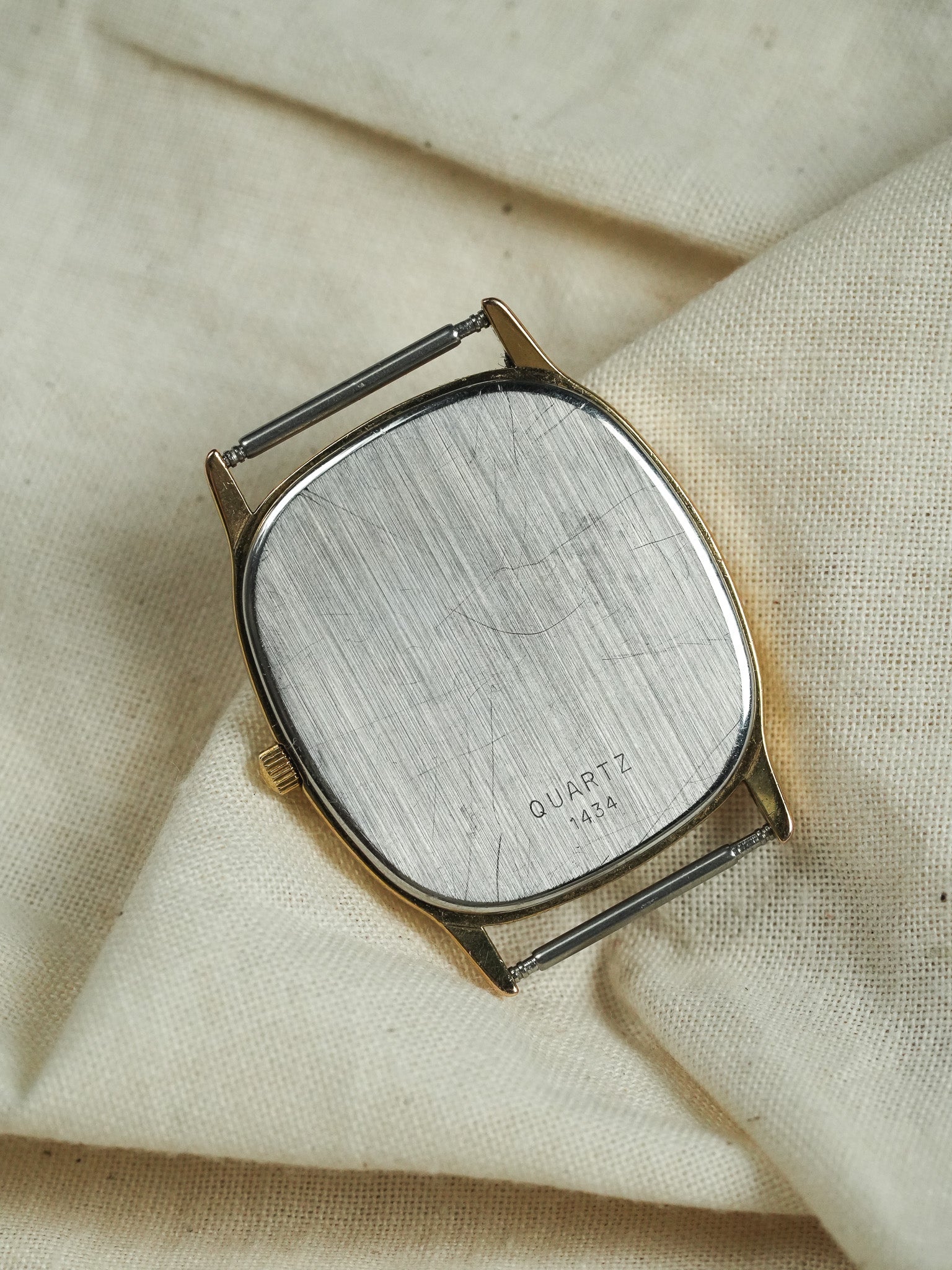 Omega - 191.0220 Tonneau Or Cadran Or Quartz - 1982