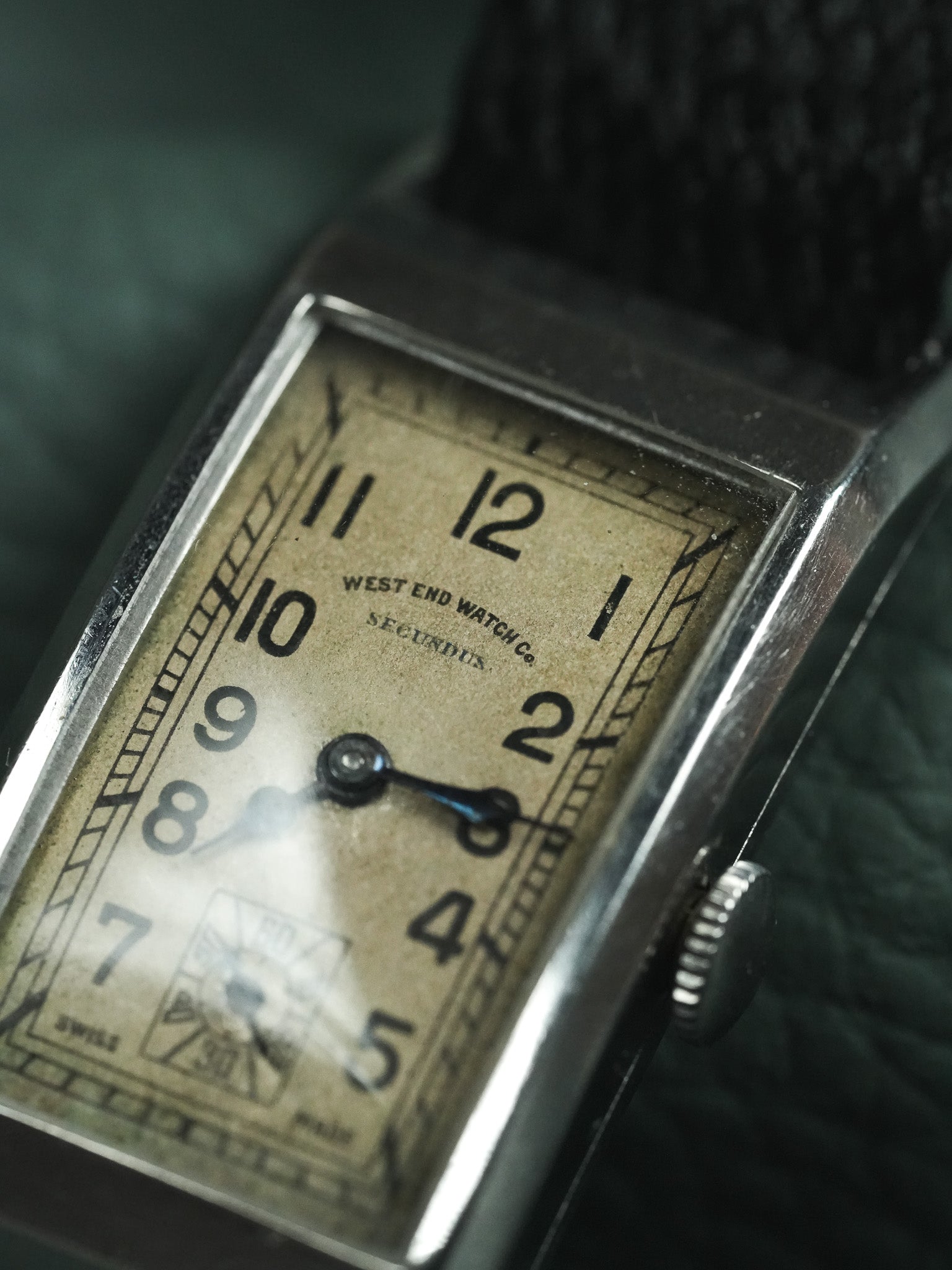 West End Watch Secundus - Tank allongée curvée acier - 1930s