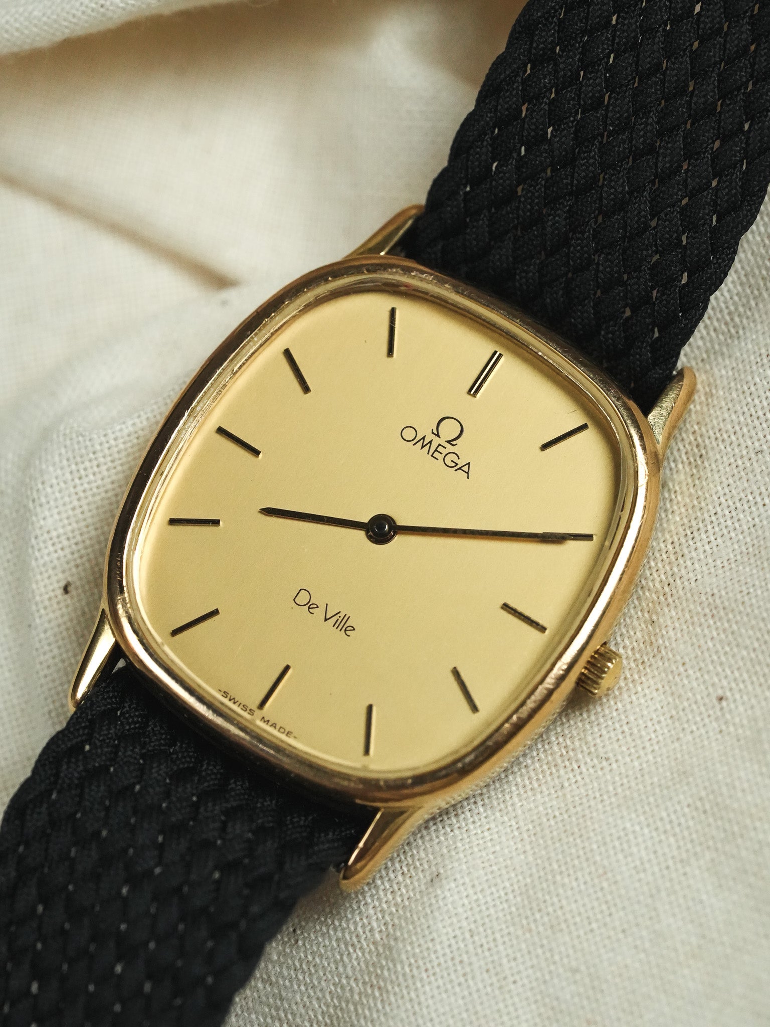 Omega - 191.0220 Tonneau Or Cadran Or Quartz - 1982